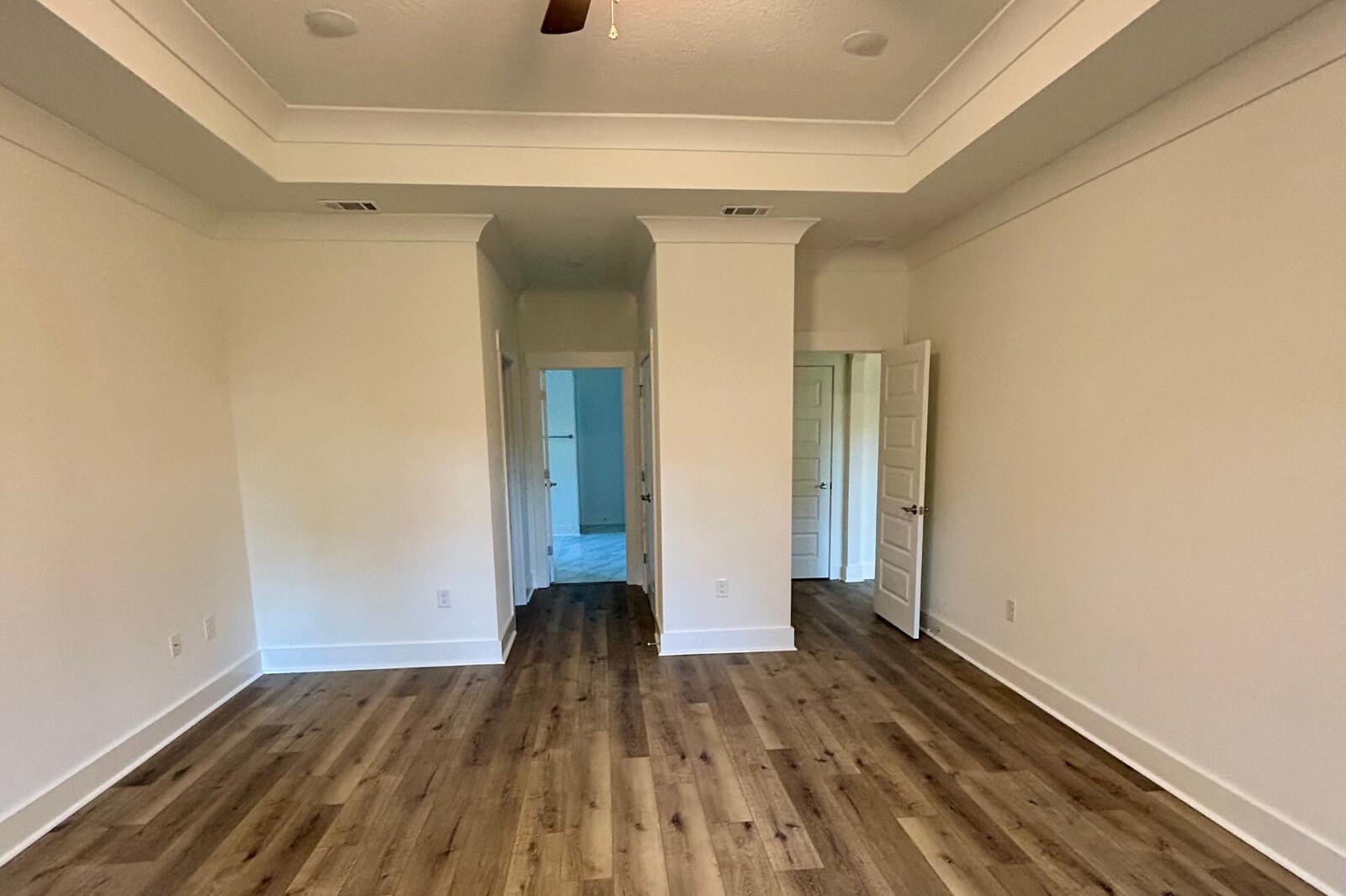 ELLIOTTS POINT - Residential