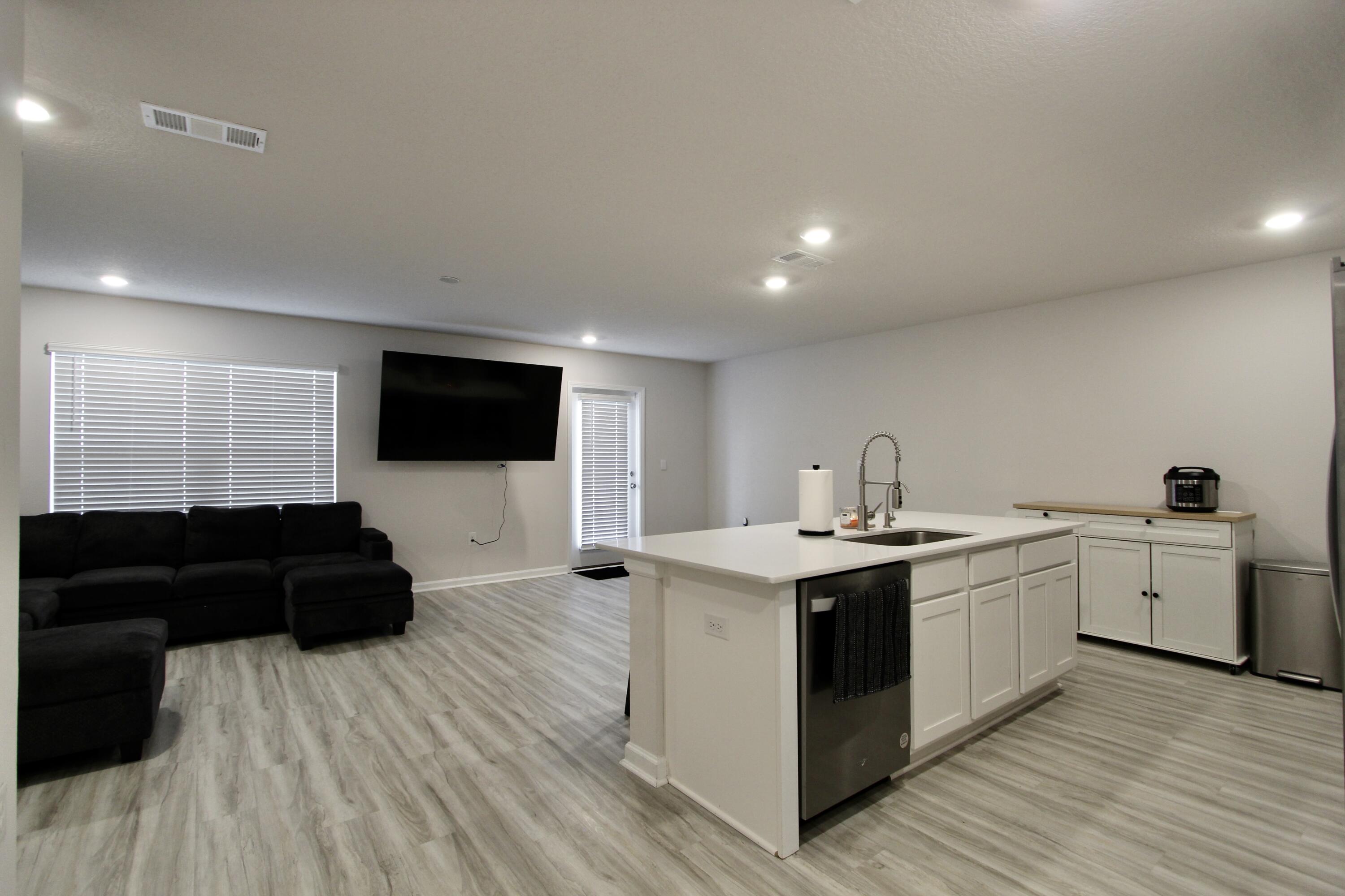 SHOAL RIVER LANDING PHASE 3A - Residential Lease