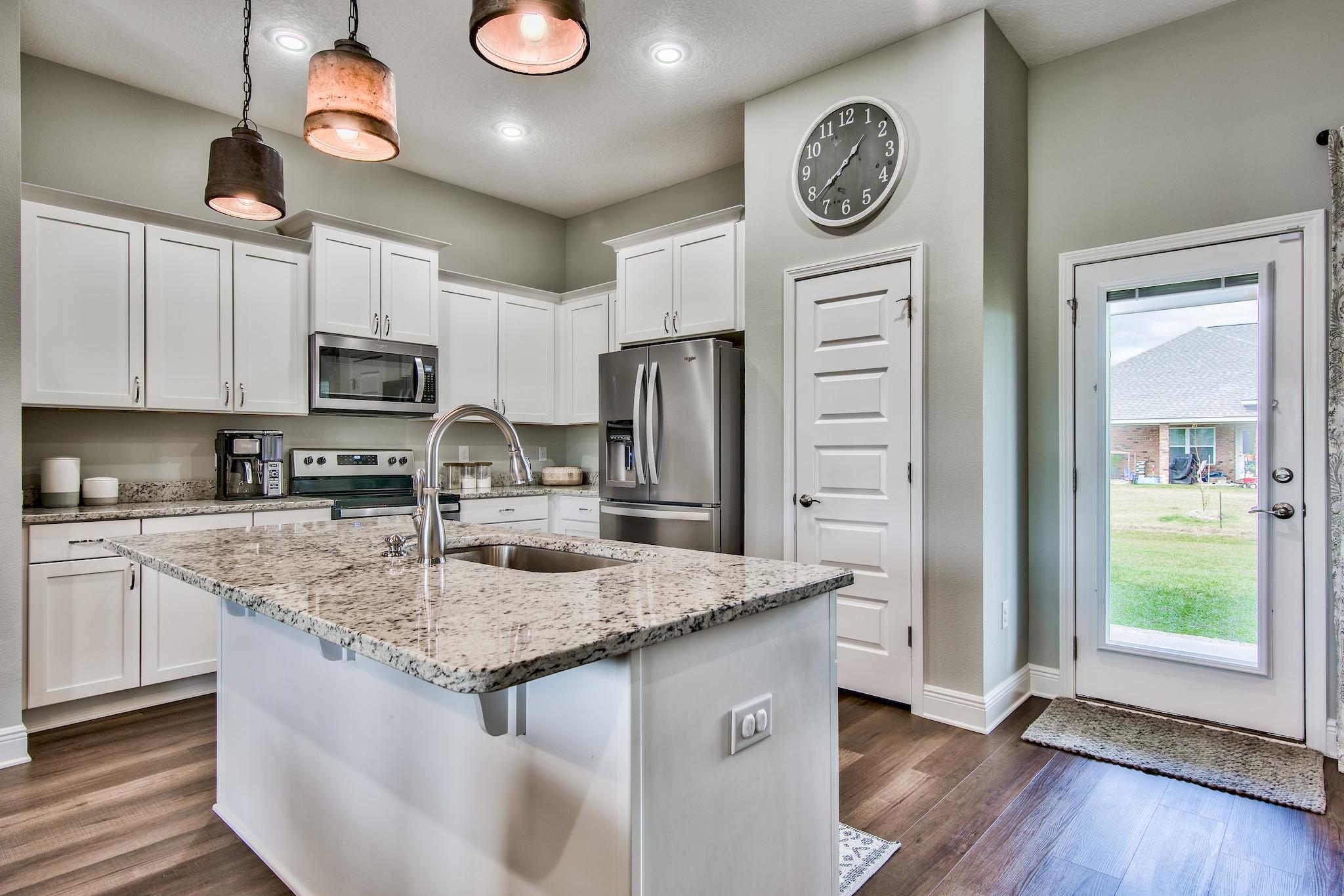 SANTA ROSA SHORES - Residential