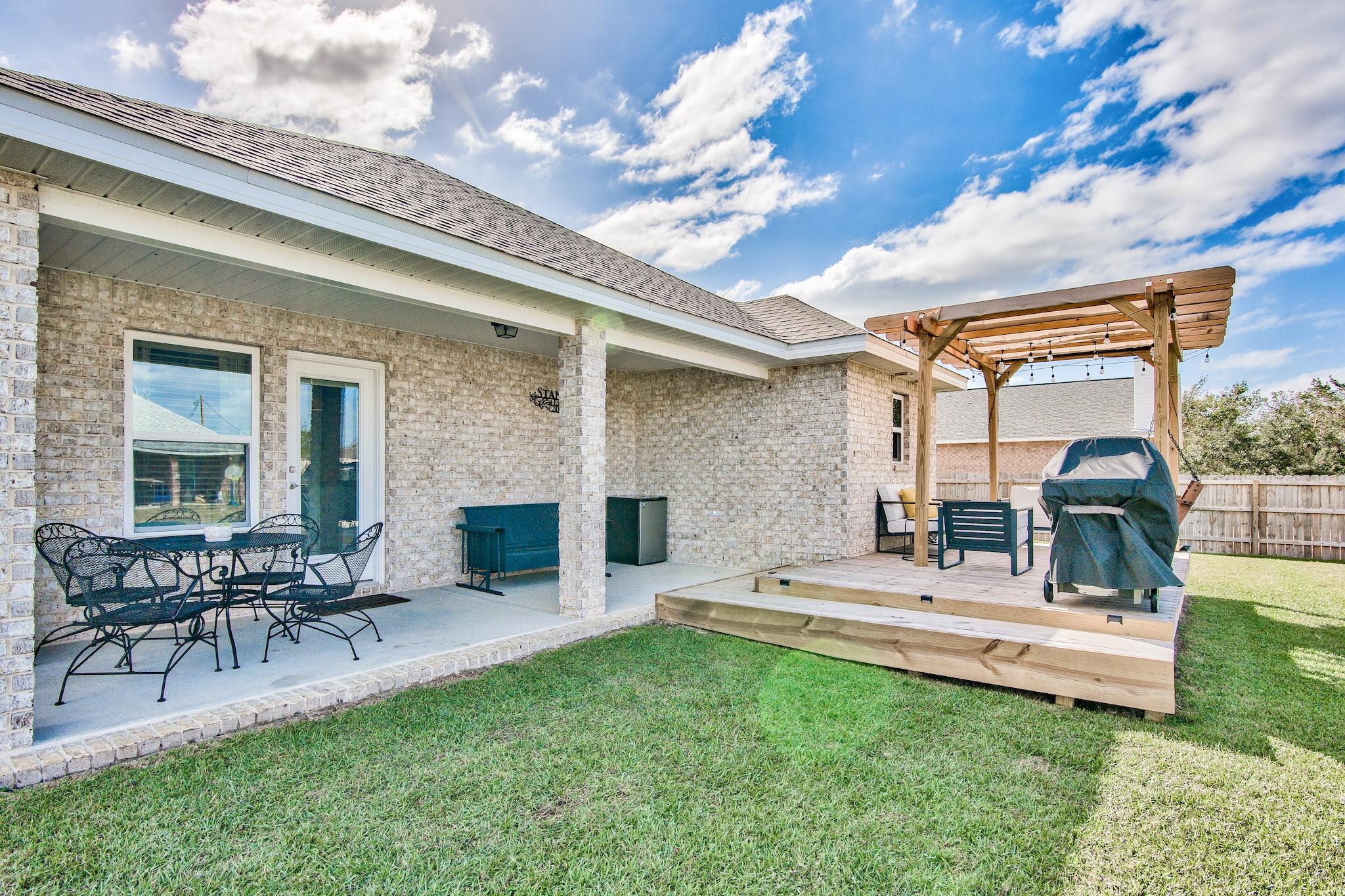 SANTA ROSA SHORES - Residential