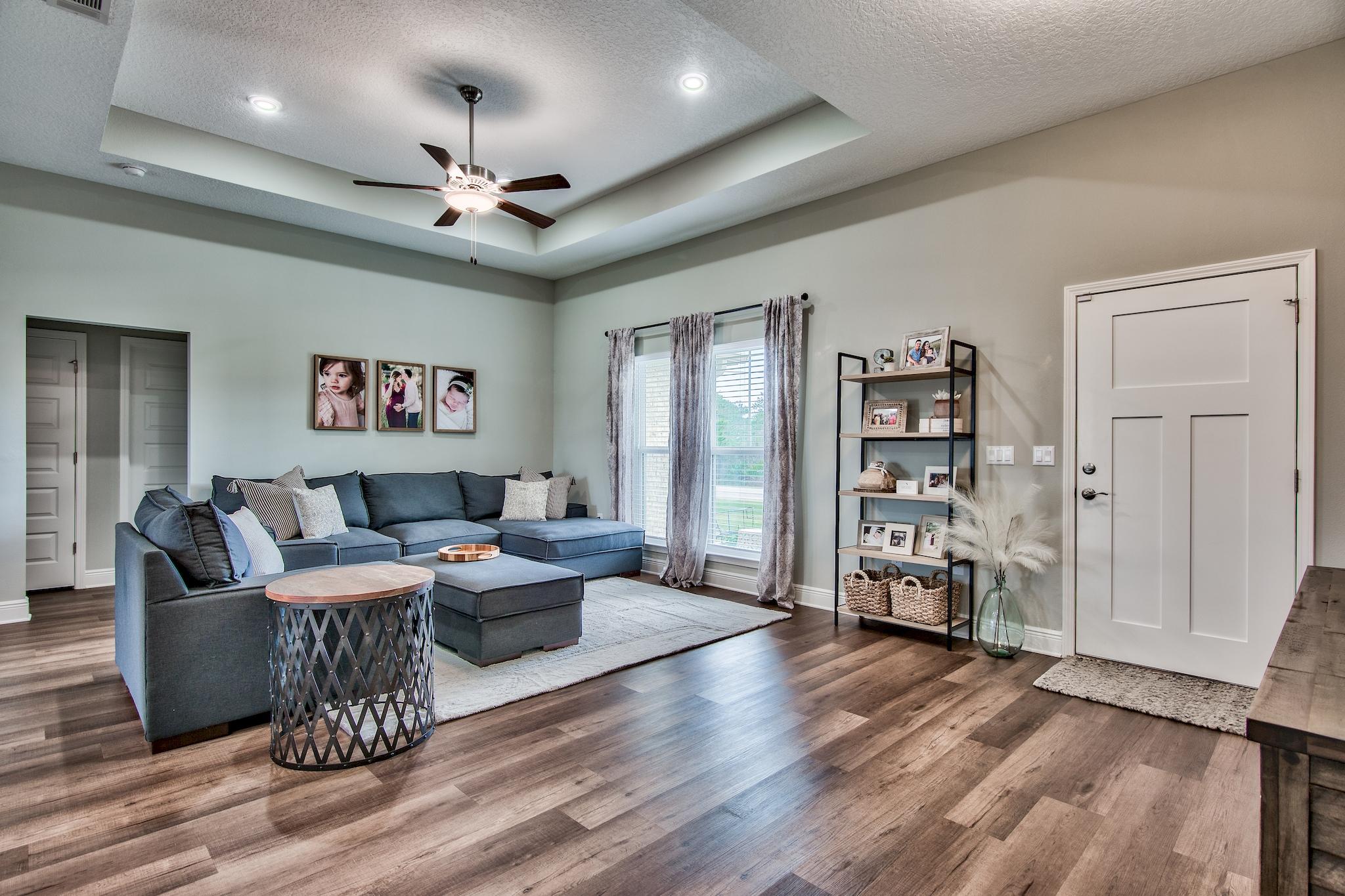 SANTA ROSA SHORES - Residential