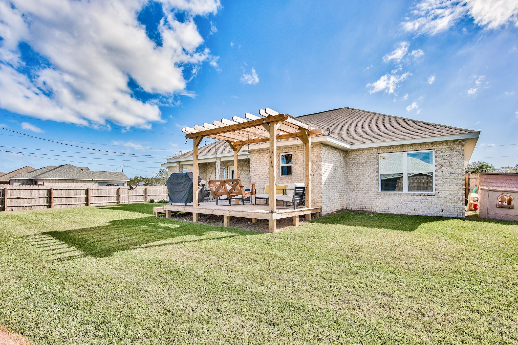 SANTA ROSA SHORES - Residential