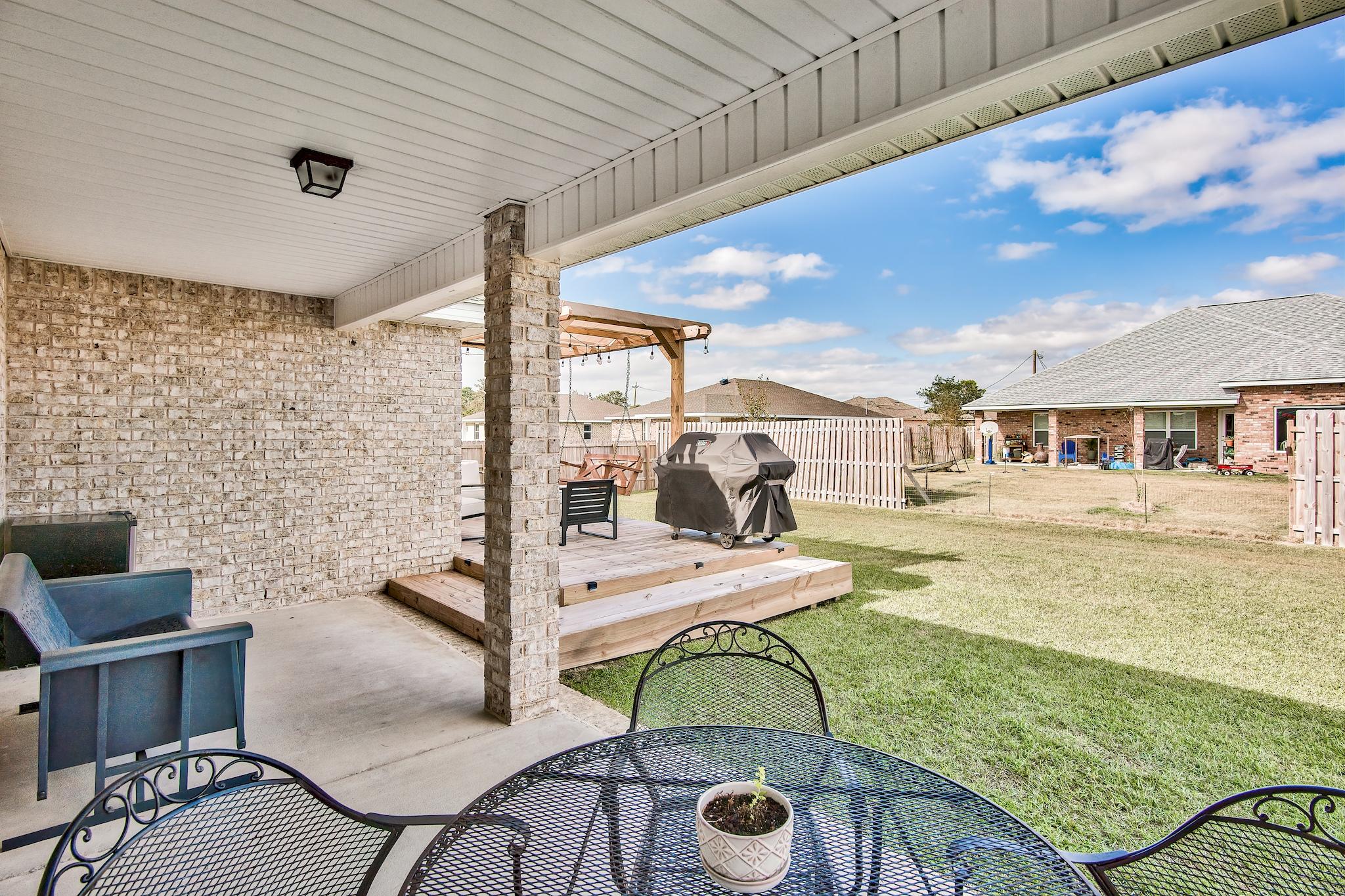 SANTA ROSA SHORES - Residential