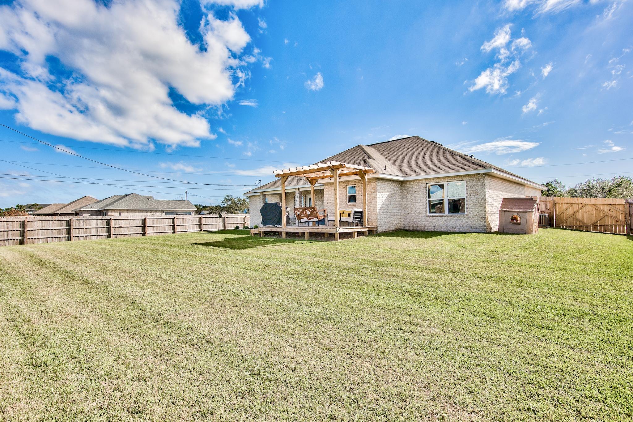 SANTA ROSA SHORES - Residential