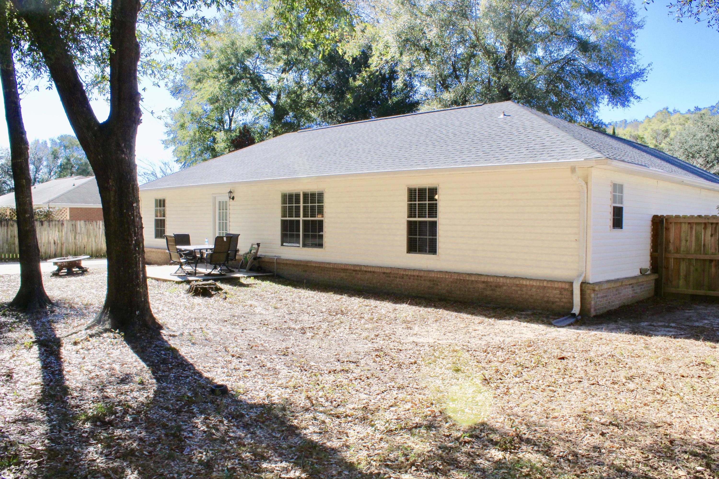 GOLDEN OAKS - Residential