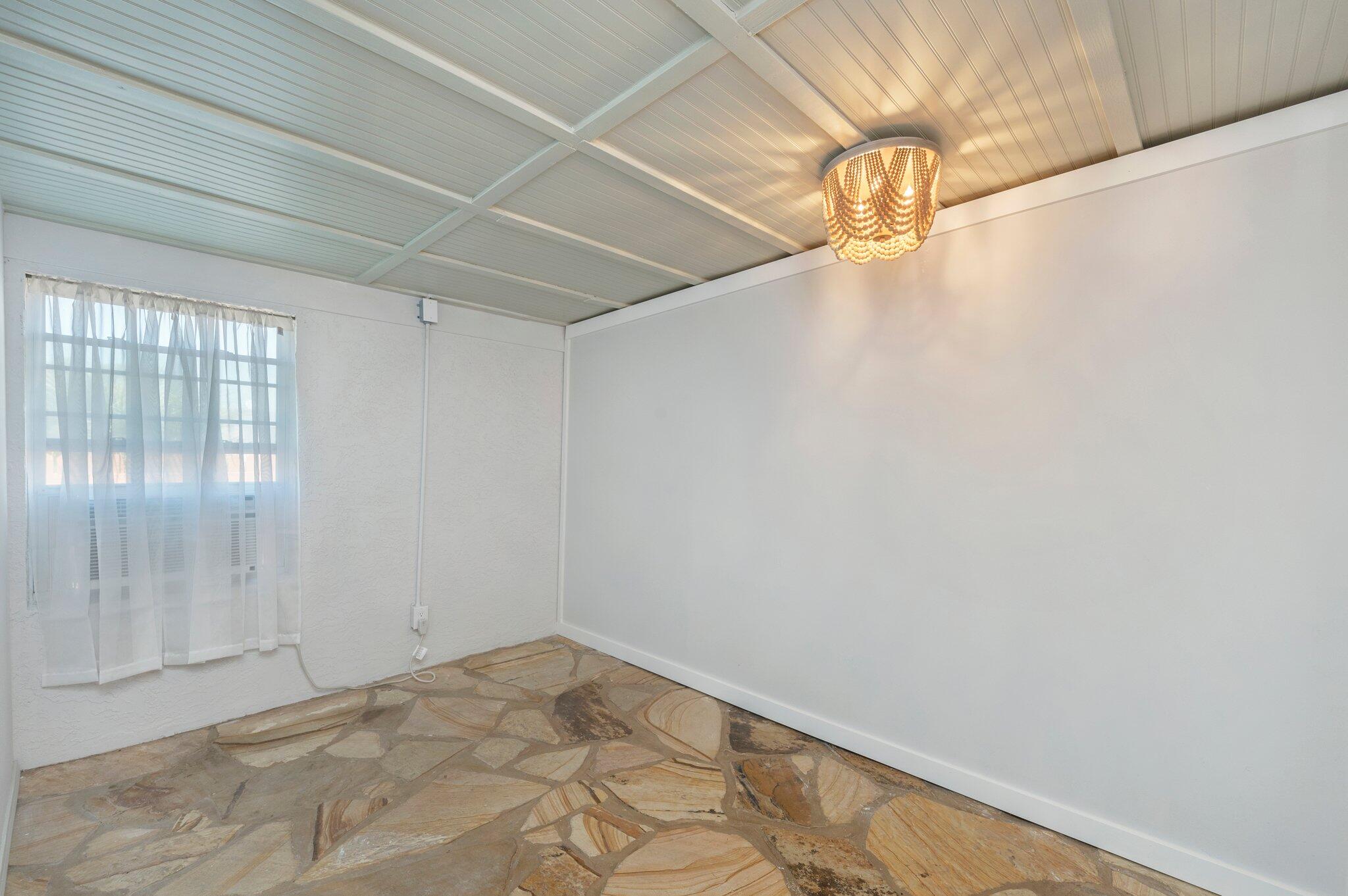 HUTCHISONS 1ST ADDN - Residential