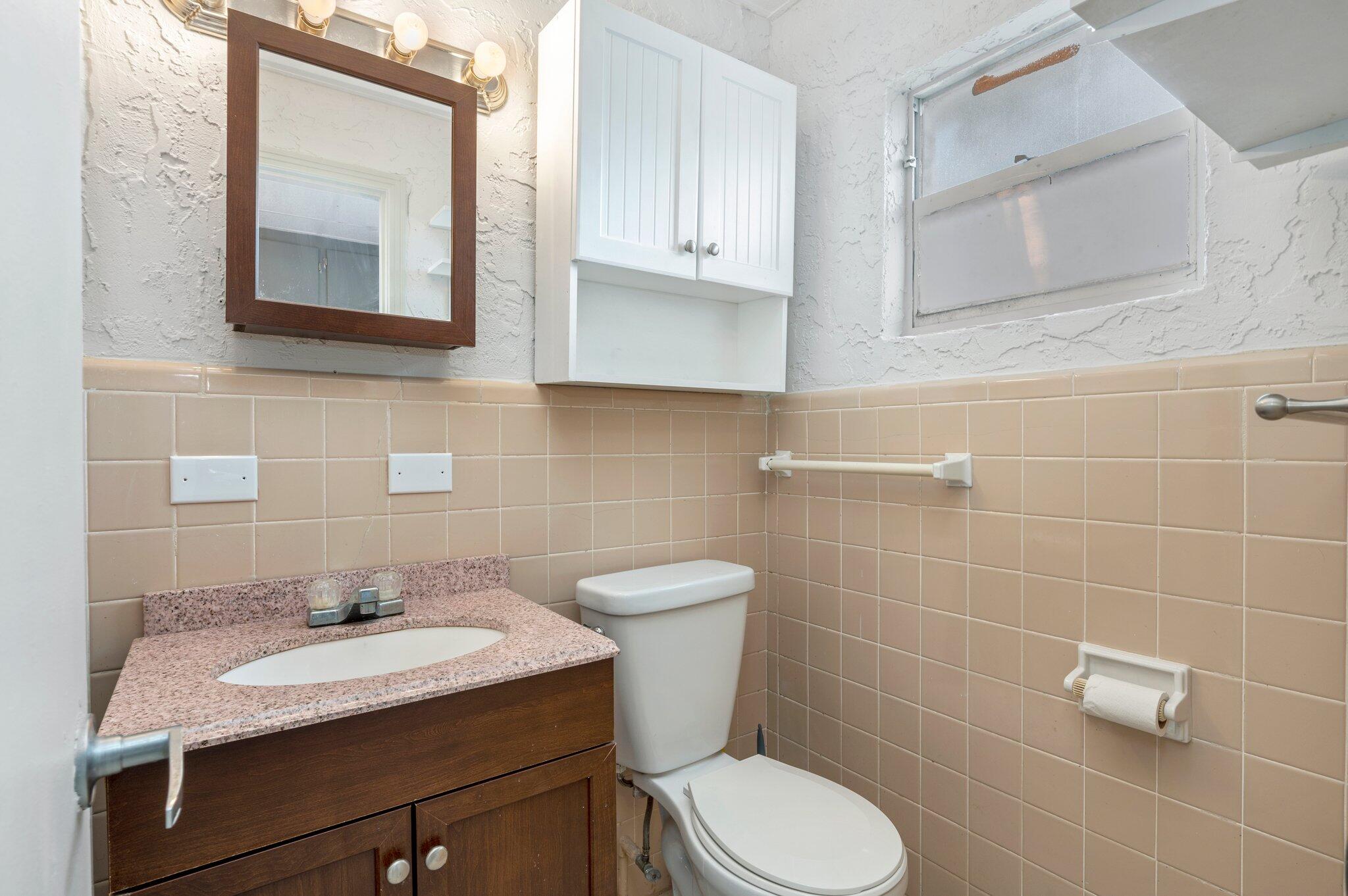 HUTCHISONS 1ST ADDN - Residential