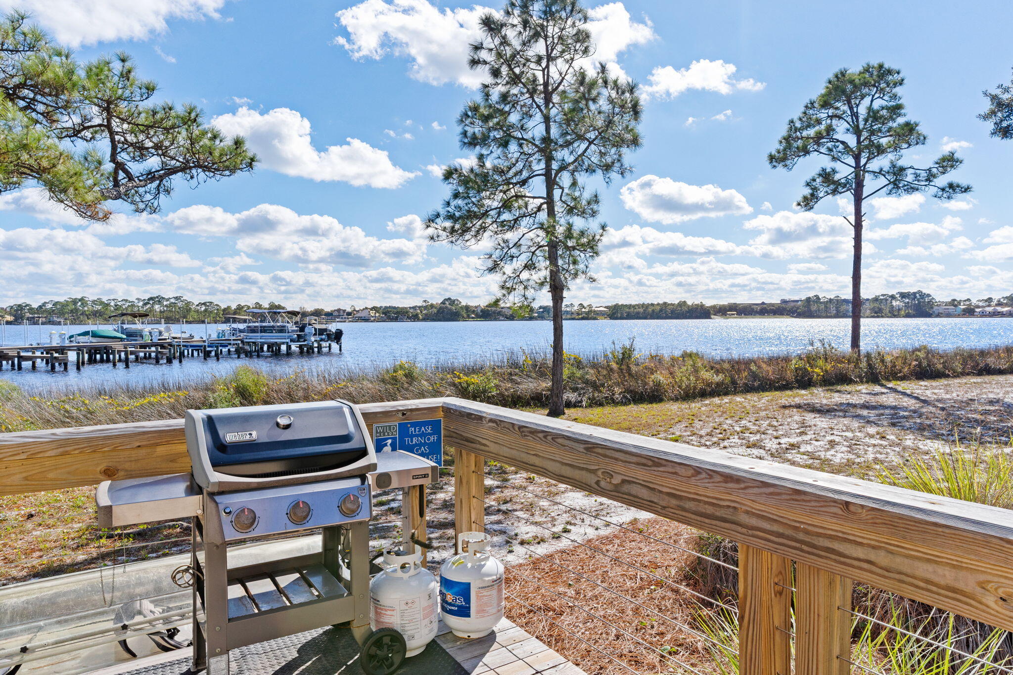 WILD HERON LAKESIDE LODGE - Residential