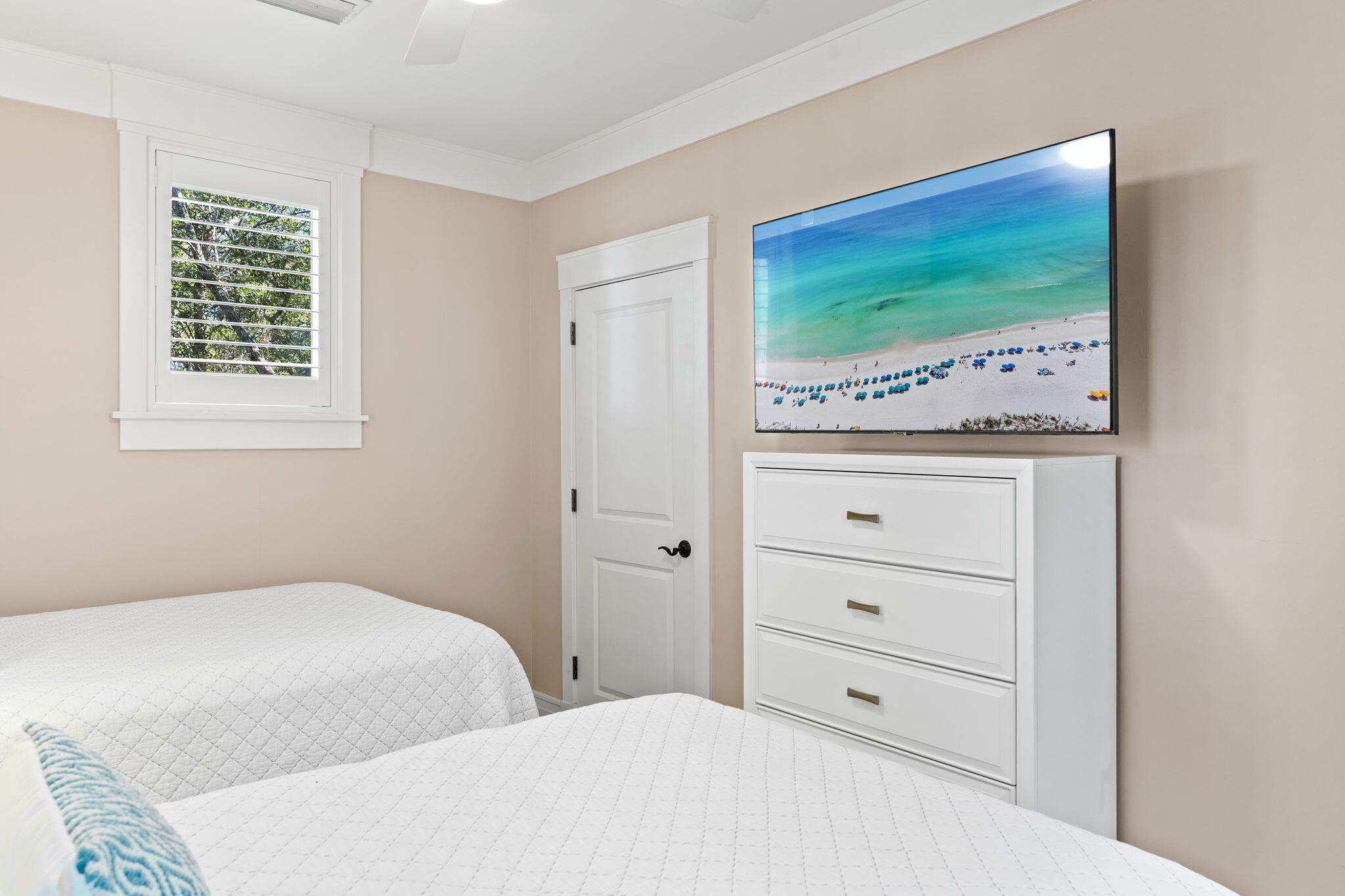 WILD HERON LAKESIDE LODGE - Residential