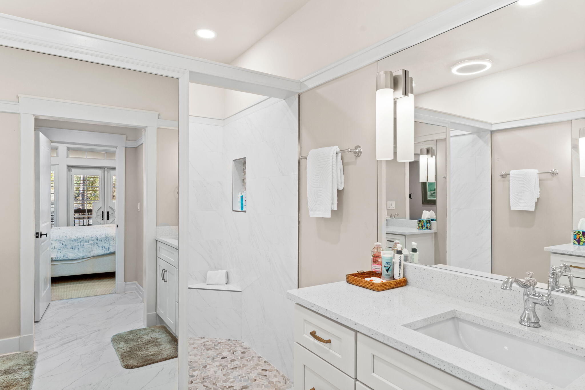 WILD HERON LAKESIDE LODGE - Residential