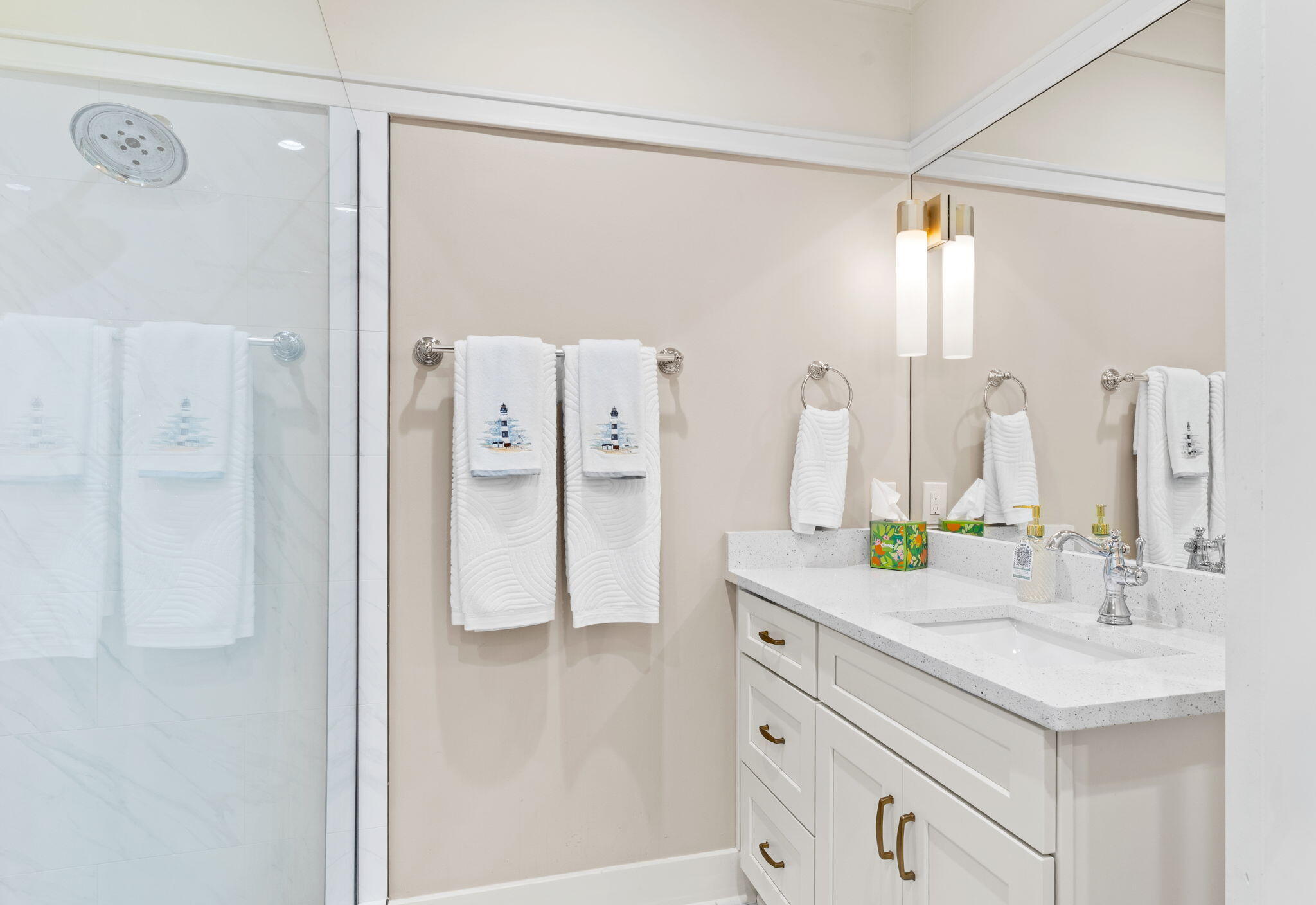 WILD HERON LAKESIDE LODGE - Residential