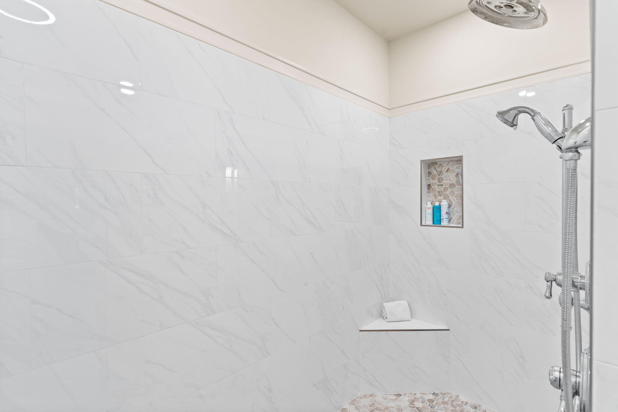 WILD HERON LAKESIDE LODGE - Residential