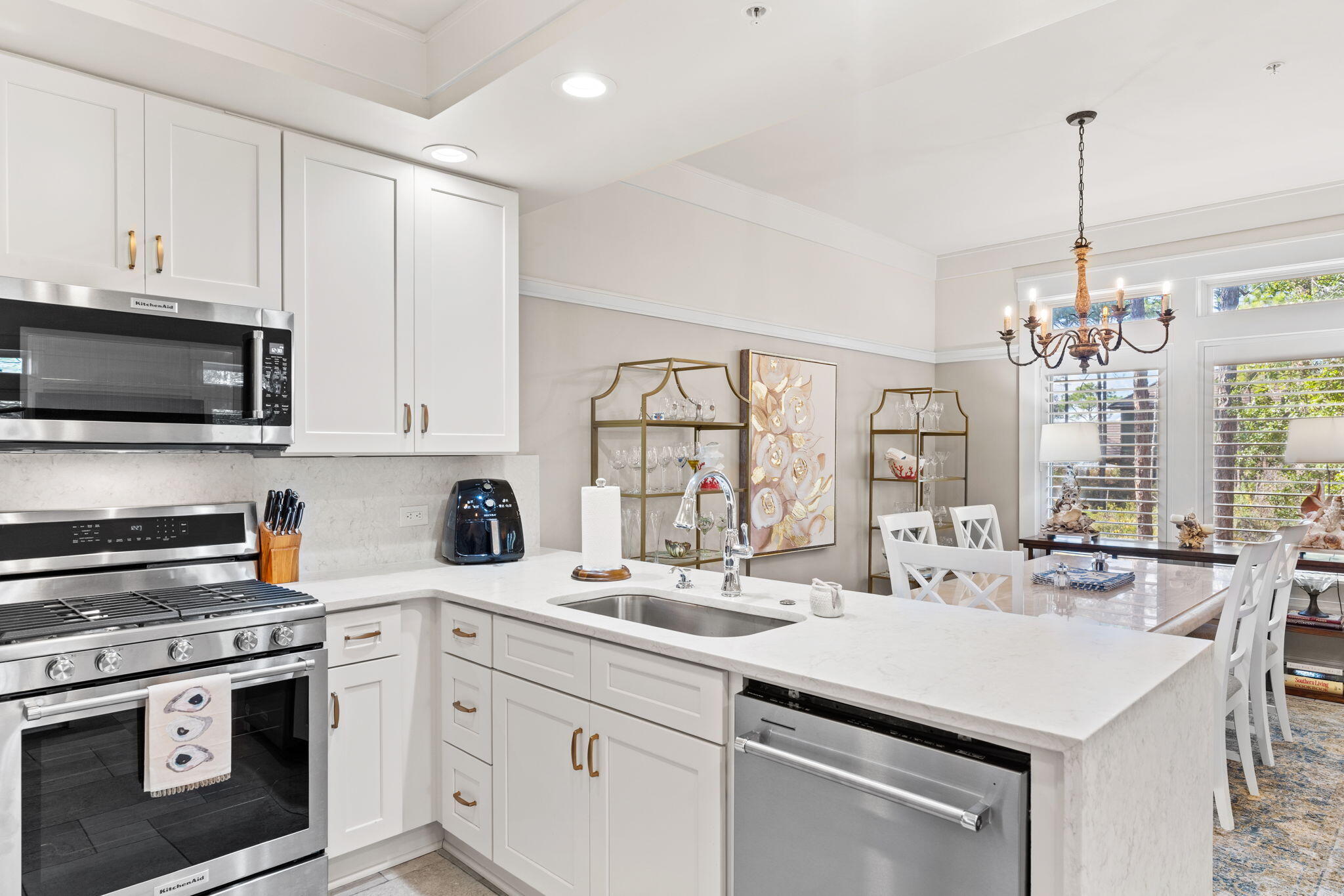 WILD HERON LAKESIDE LODGE - Residential