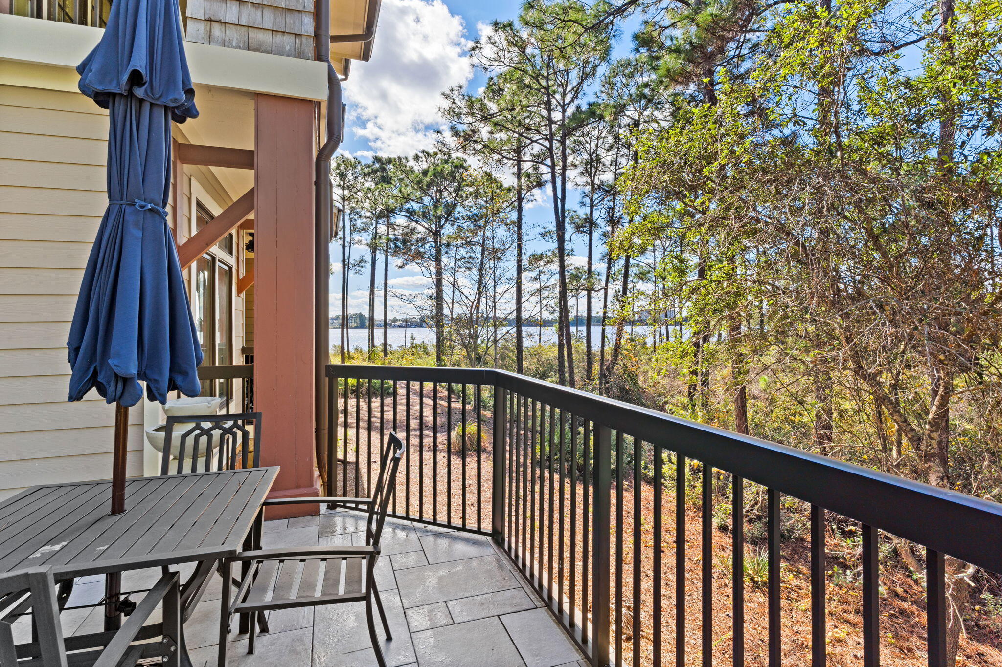 WILD HERON LAKESIDE LODGE - Residential