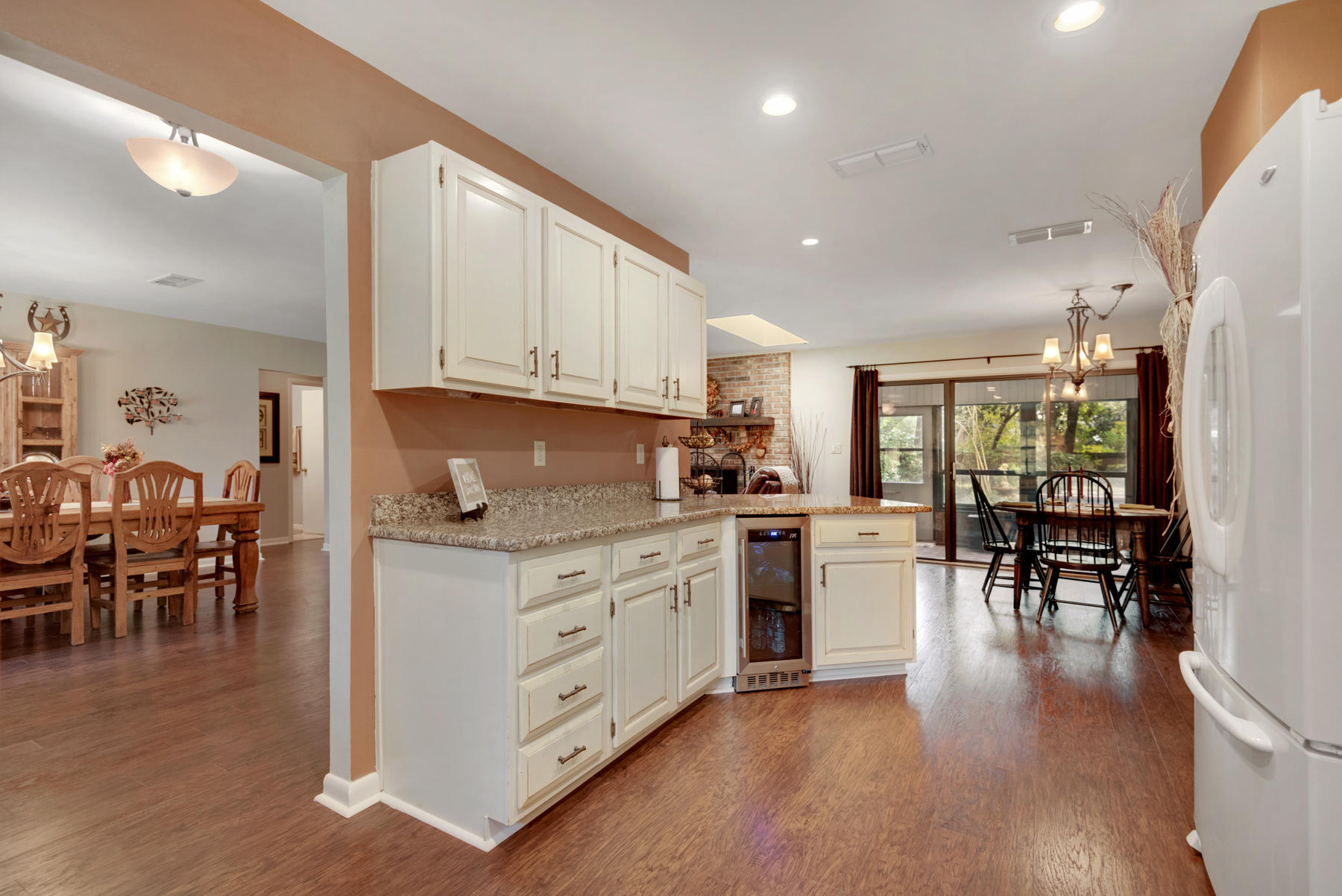 LIDO VILLAGE - Residential