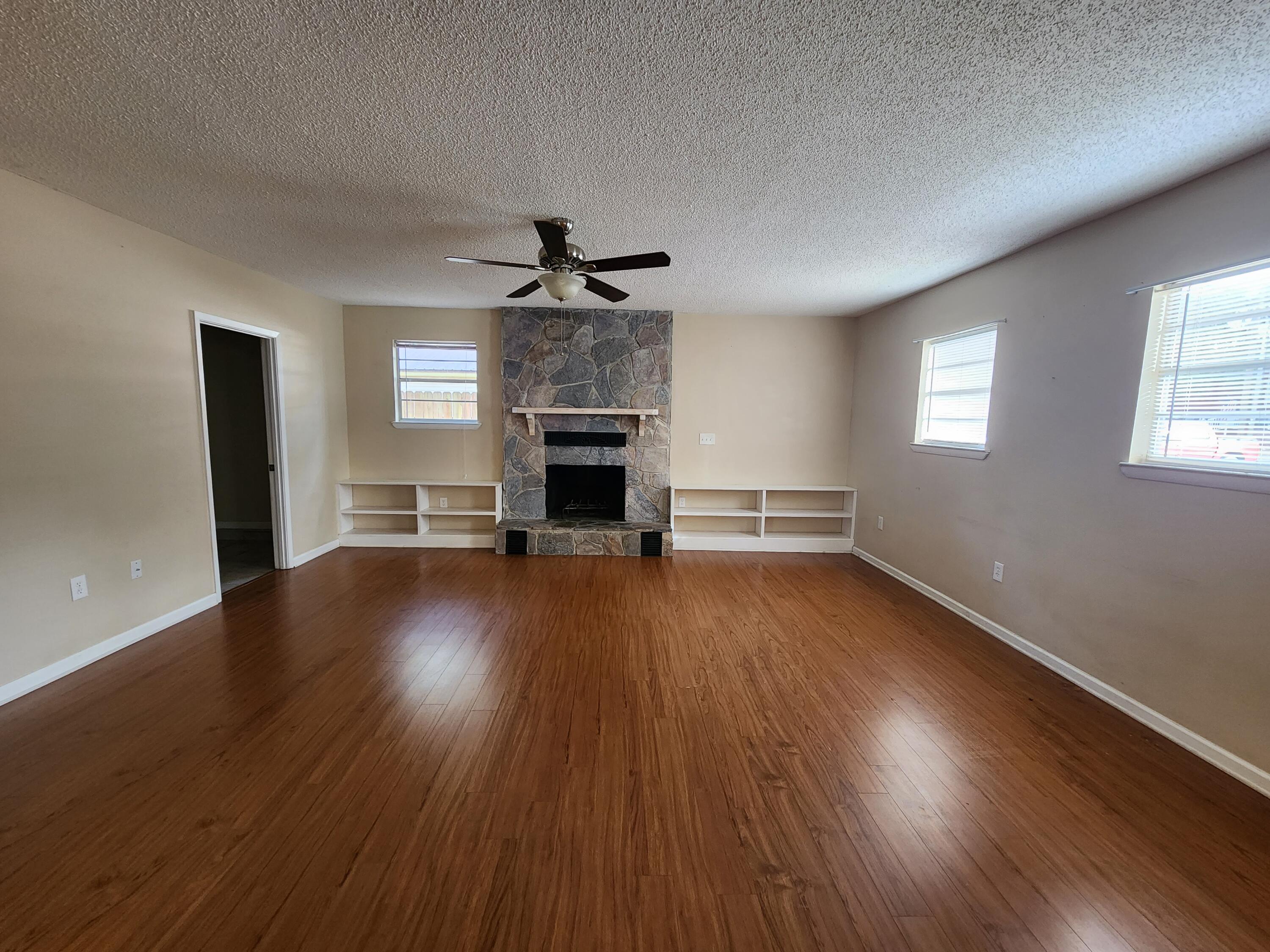 CREEKSIDE 1 - Residential Lease