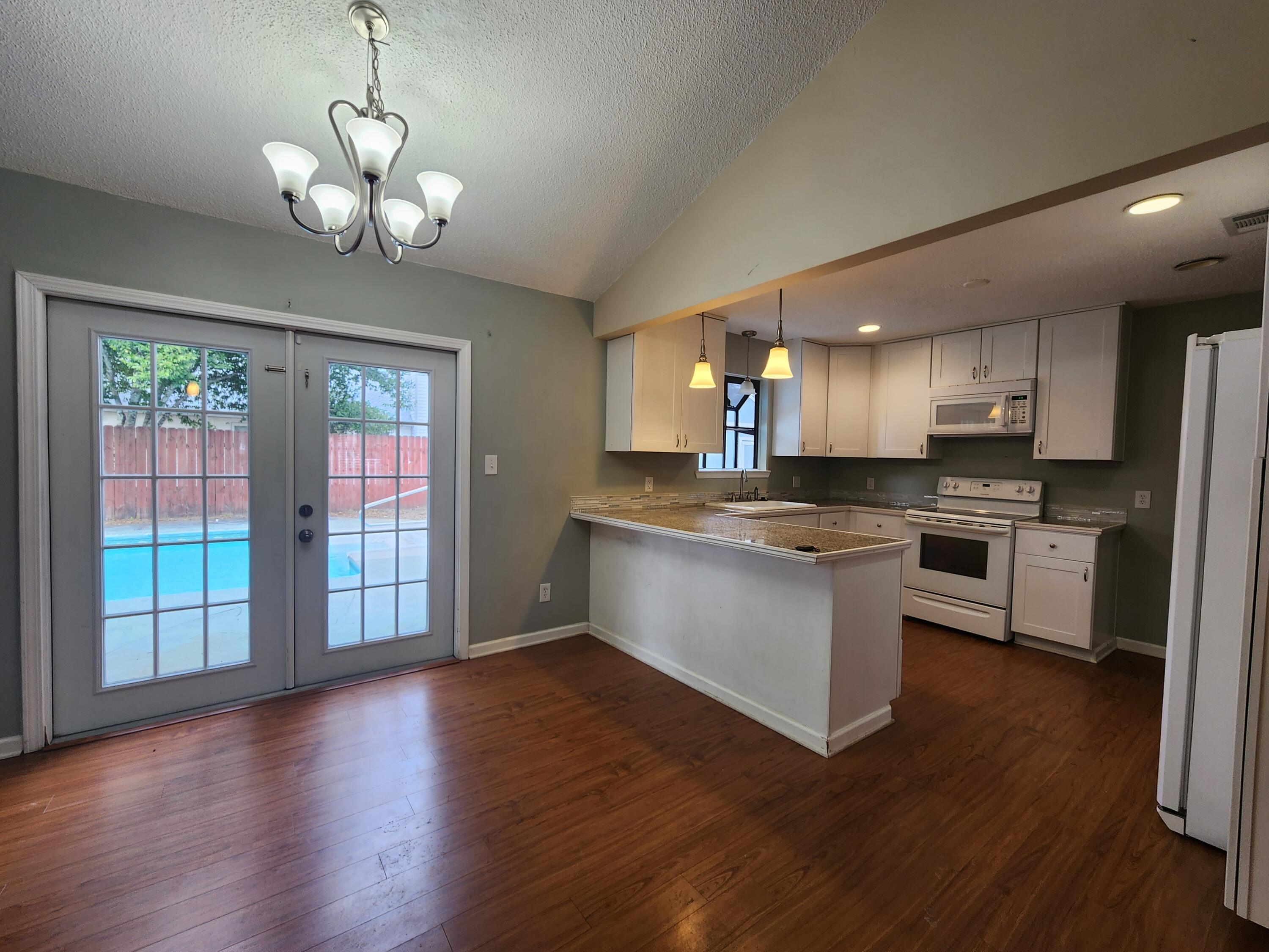 CREEKSIDE 1 - Residential Lease