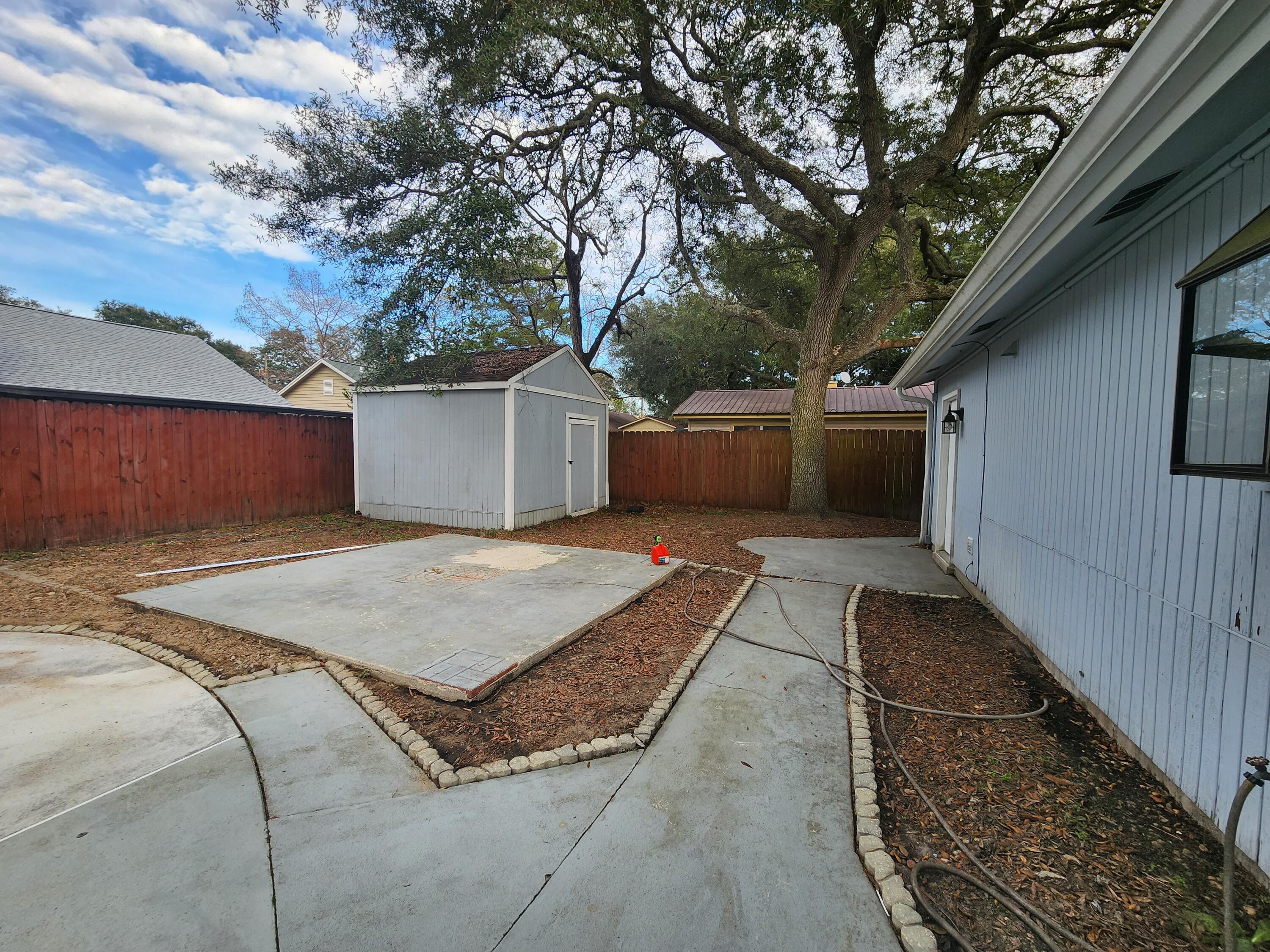 CREEKSIDE 1 - Residential Lease