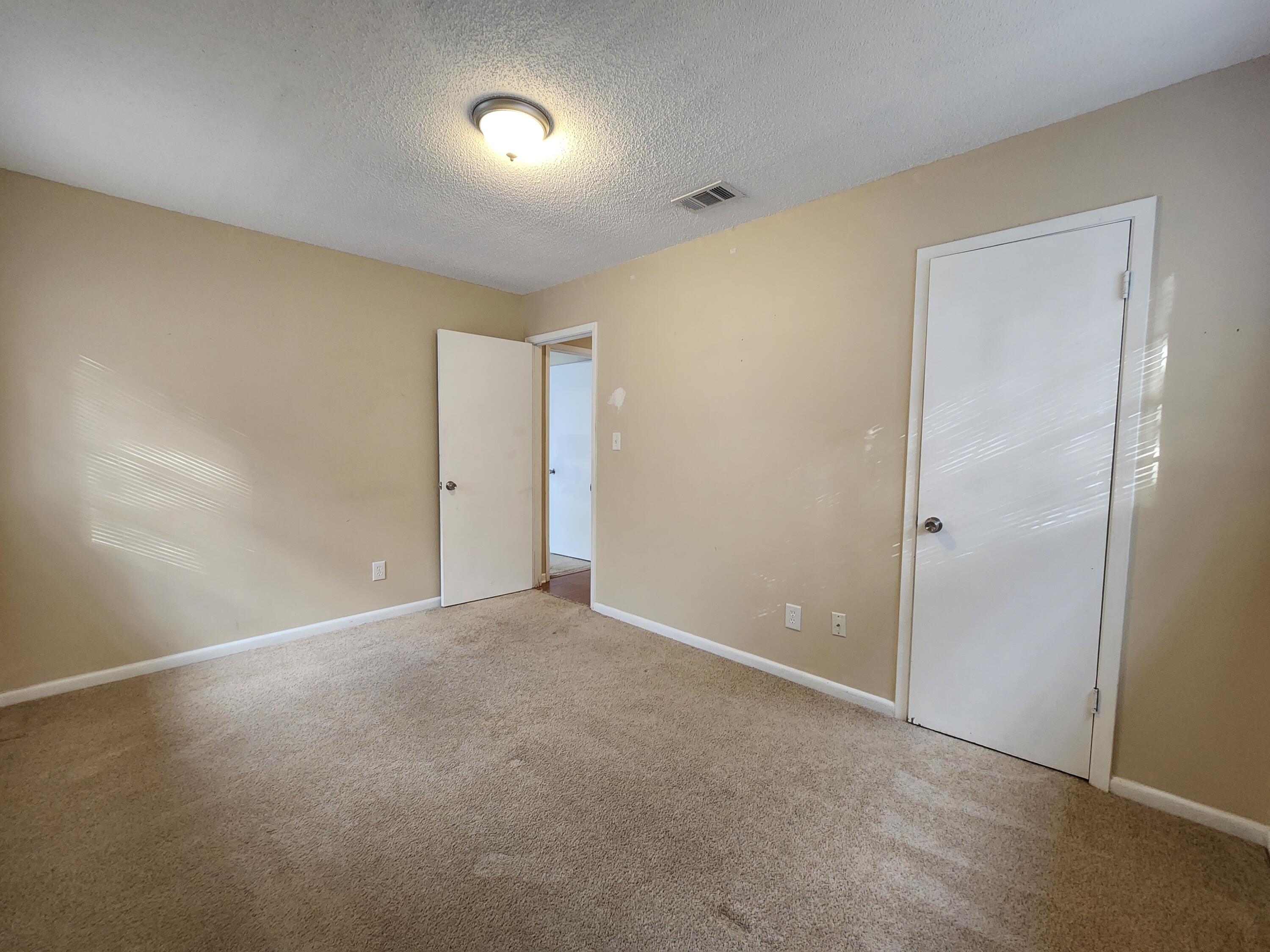 CREEKSIDE 1 - Residential Lease