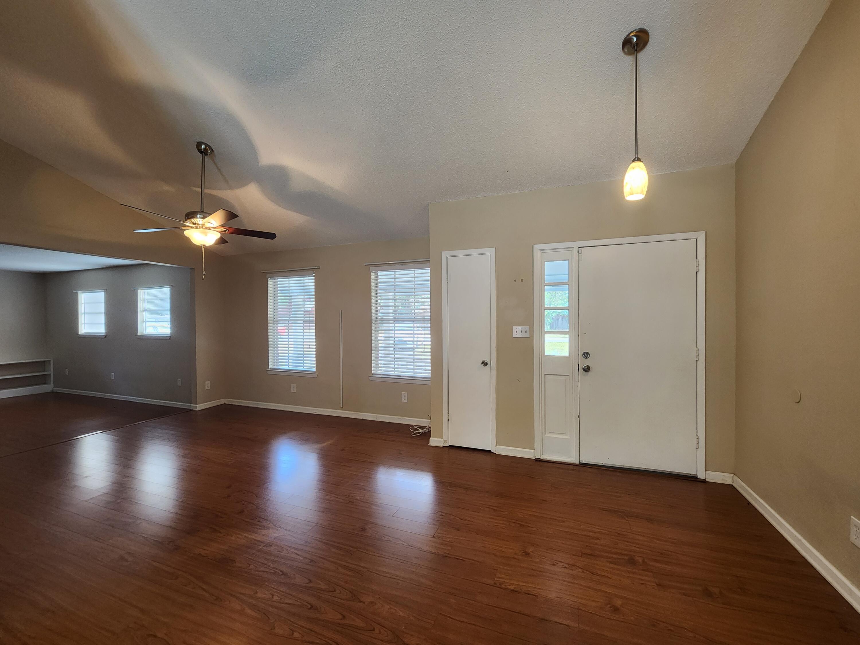 CREEKSIDE 1 - Residential Lease