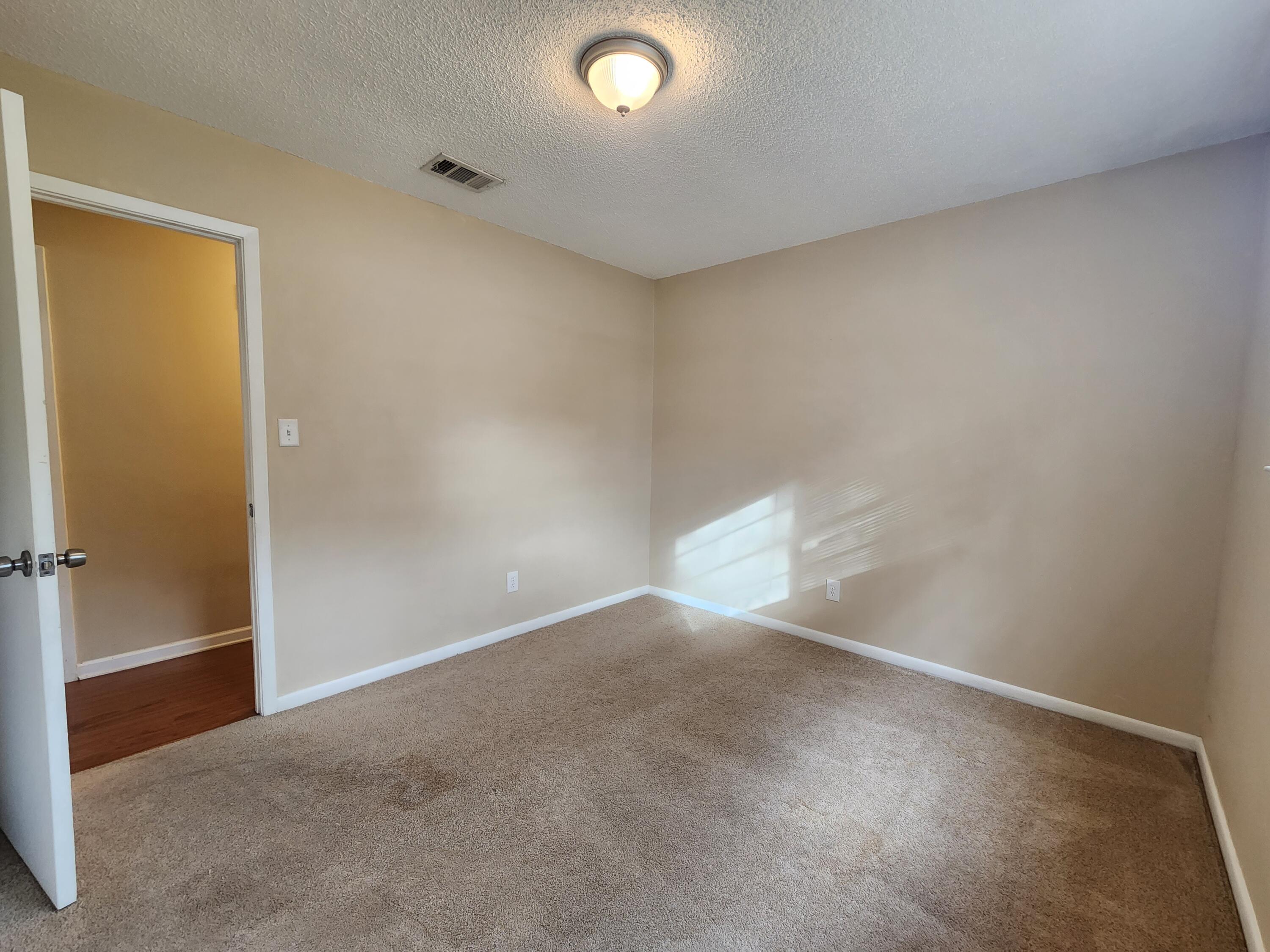 CREEKSIDE 1 - Residential Lease