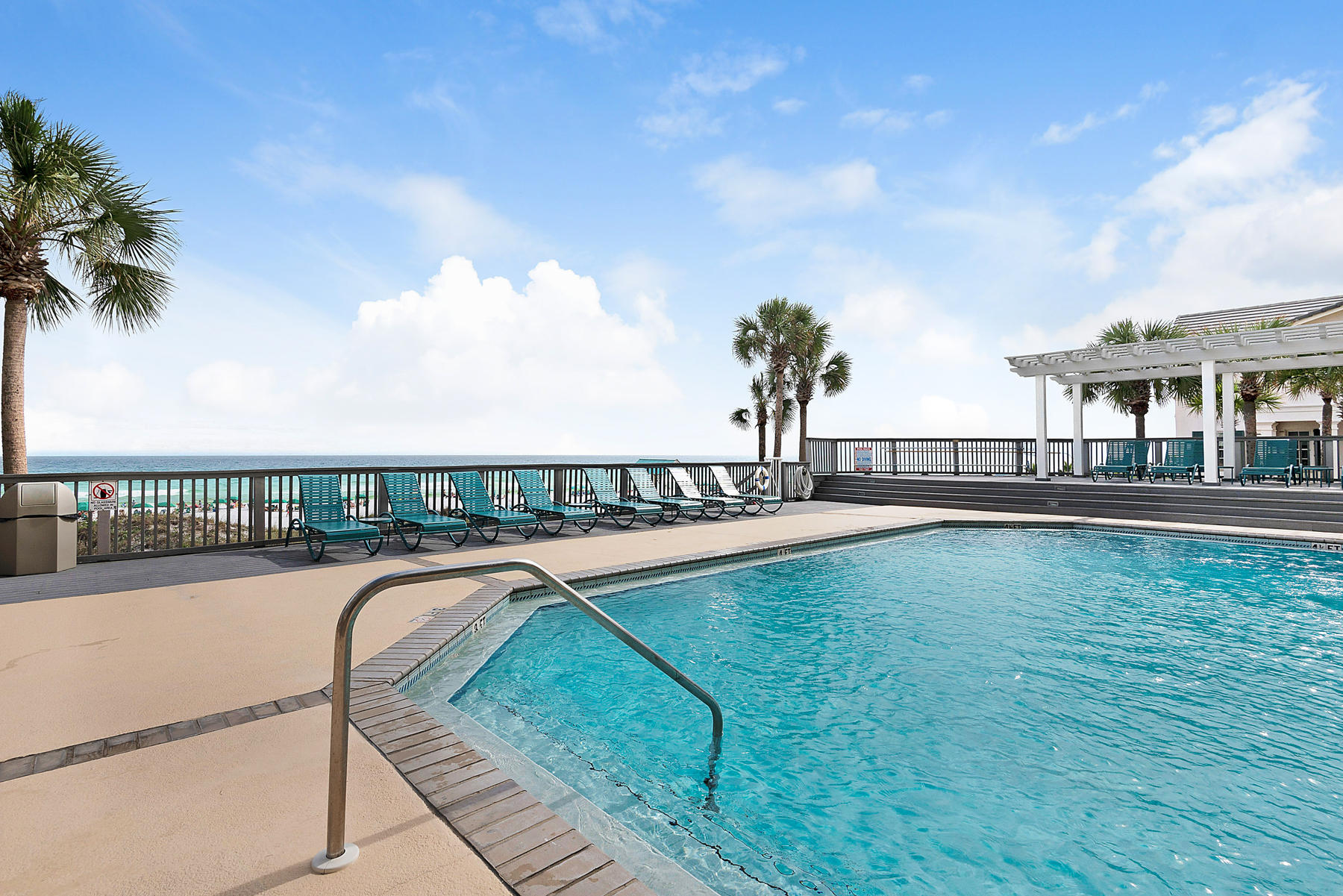 HIDDEN DUNES GRAND VILLAS - Residential