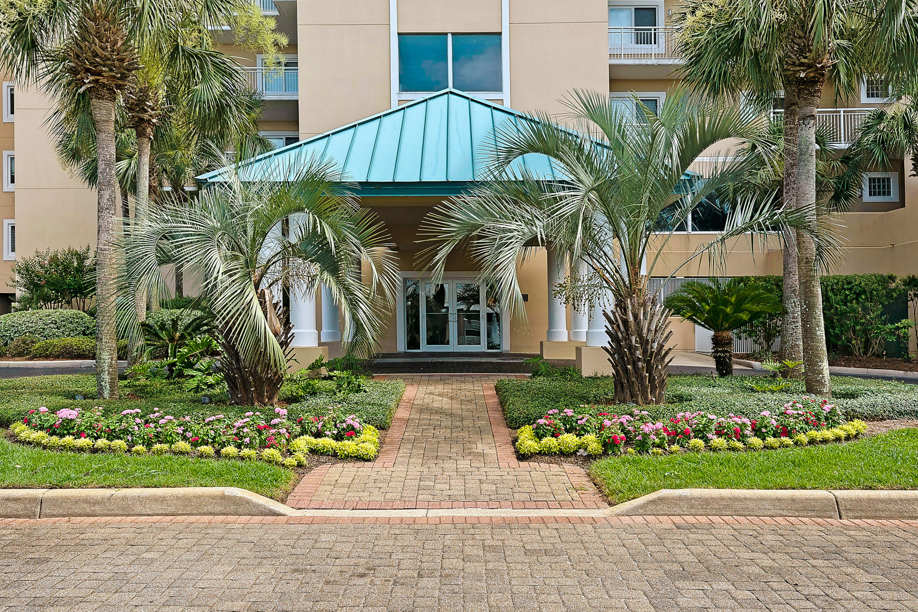 HIDDEN DUNES GRAND VILLAS - Residential