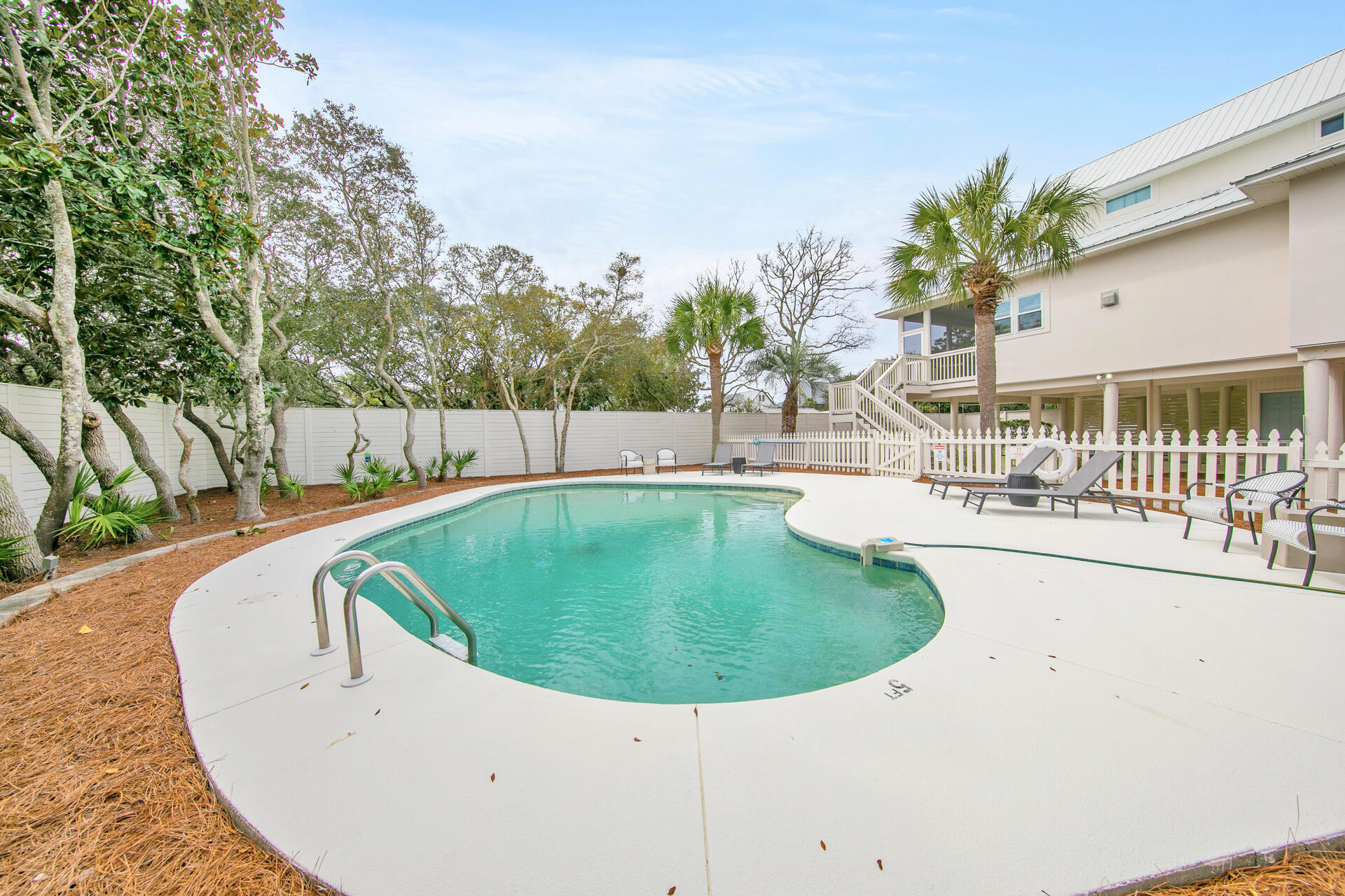 BLUE MOUNTAIN BEACH - Residential