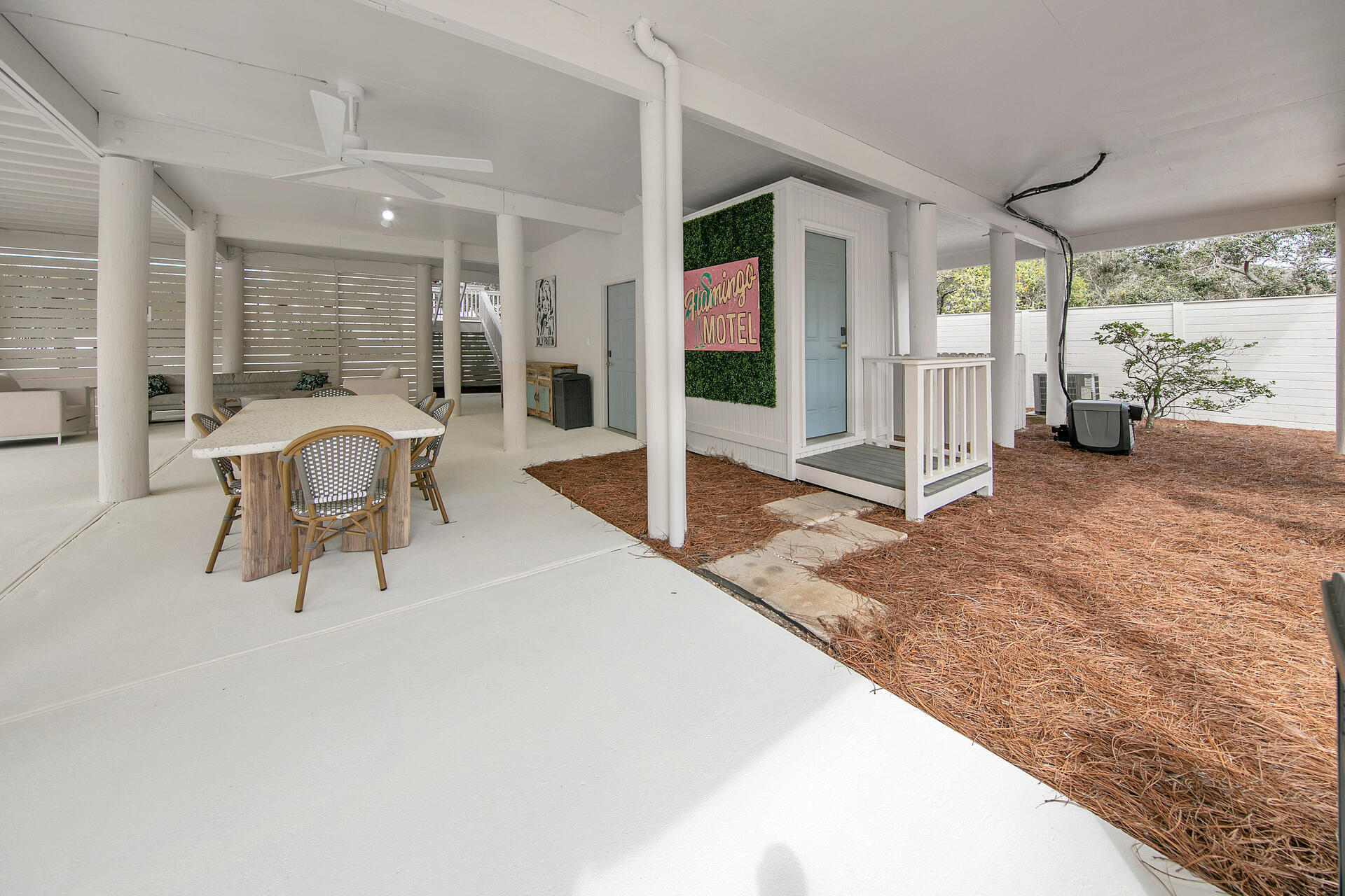 BLUE MOUNTAIN BEACH - Residential