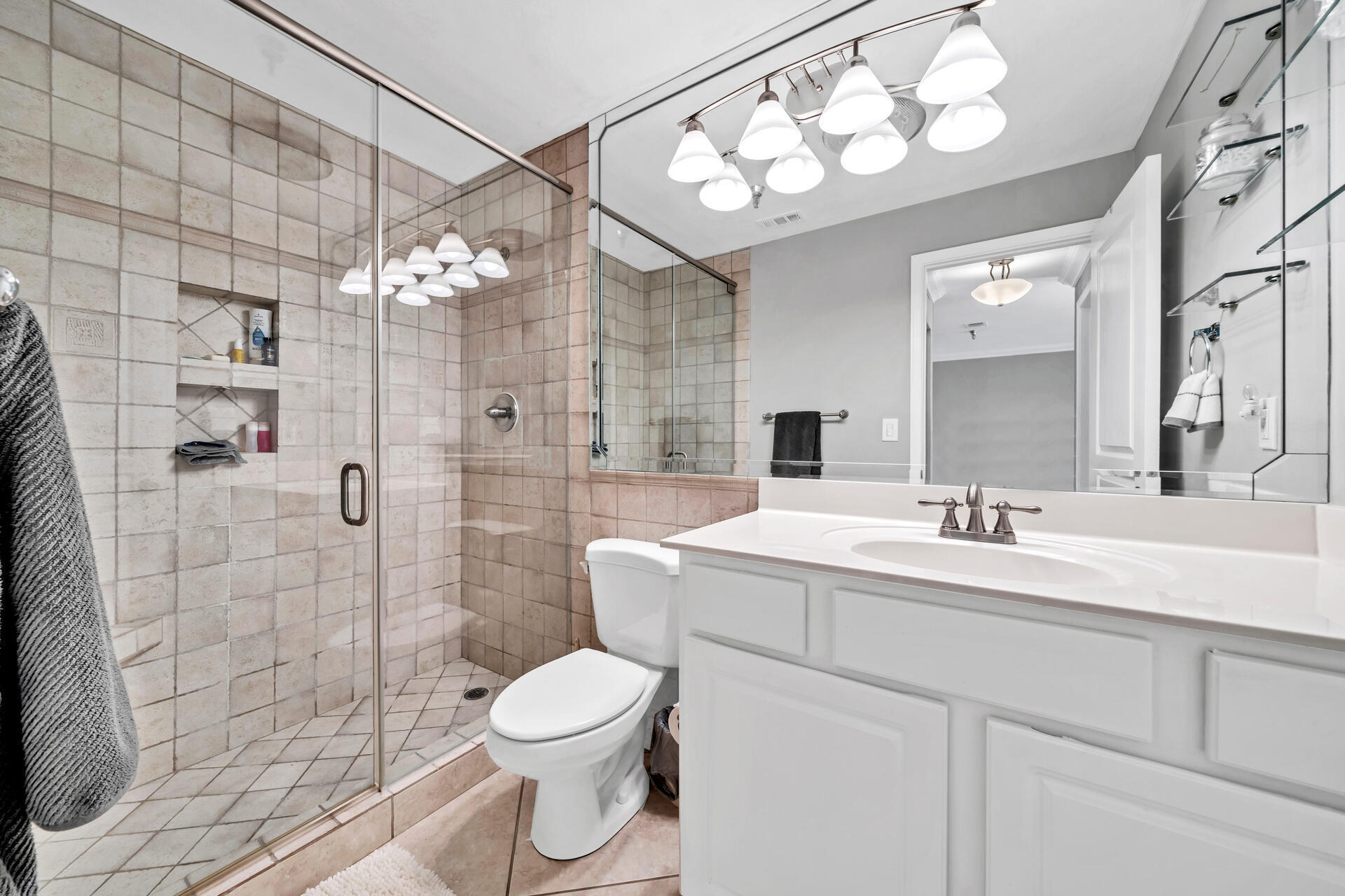 SUN KING TOWERS - Residential