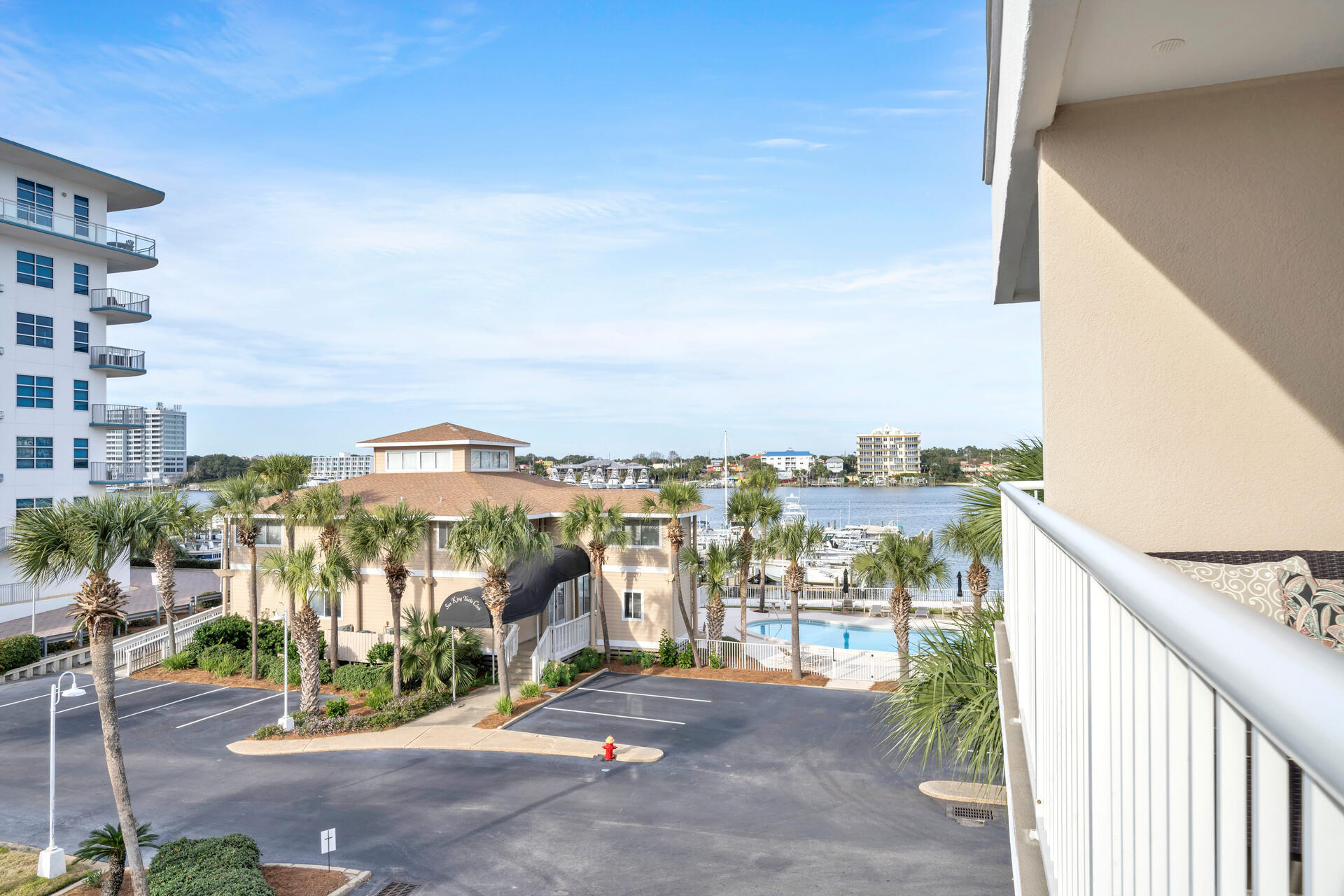 SUN KING TOWERS - Residential