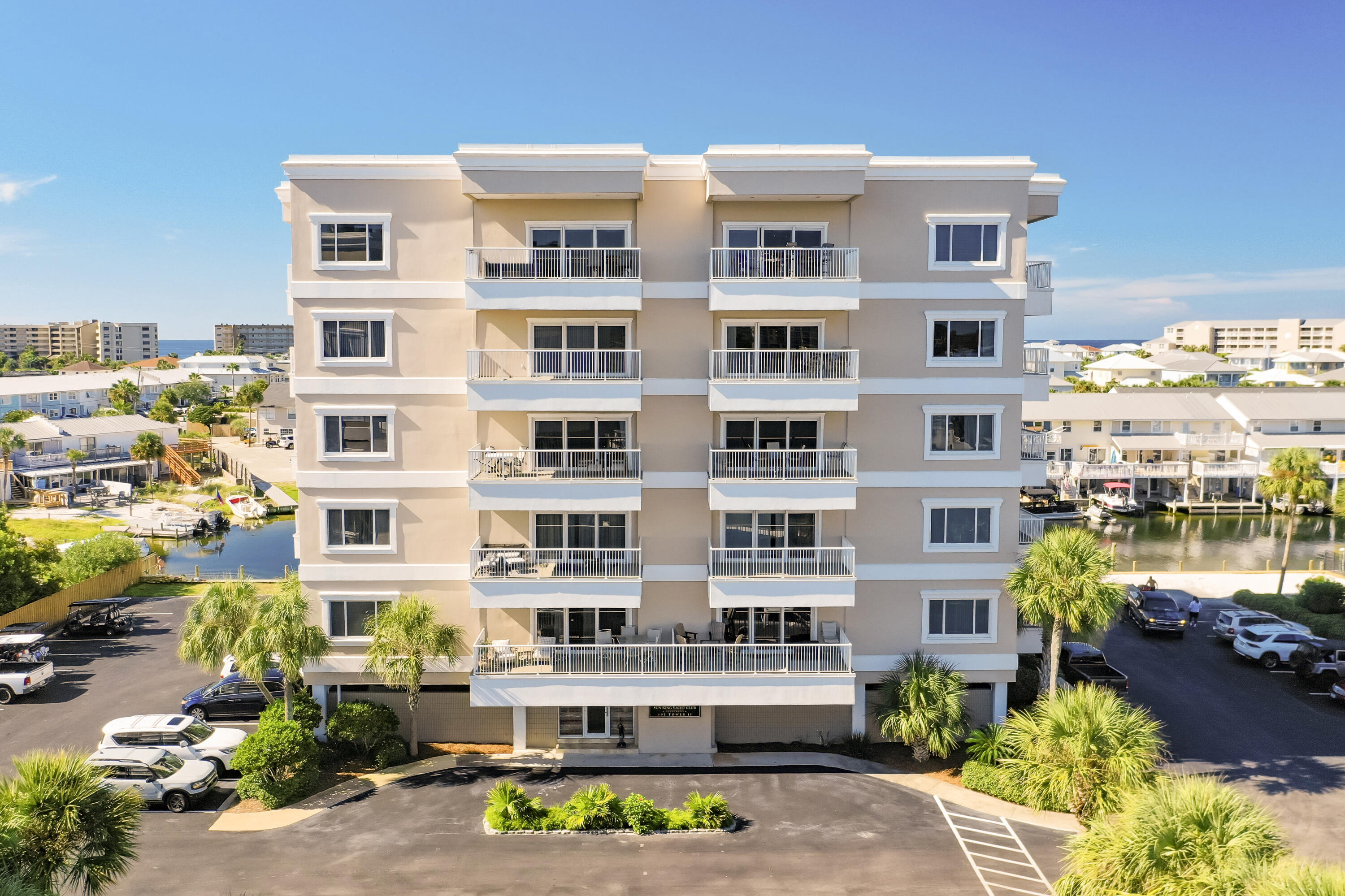 SUN KING TOWERS - Residential