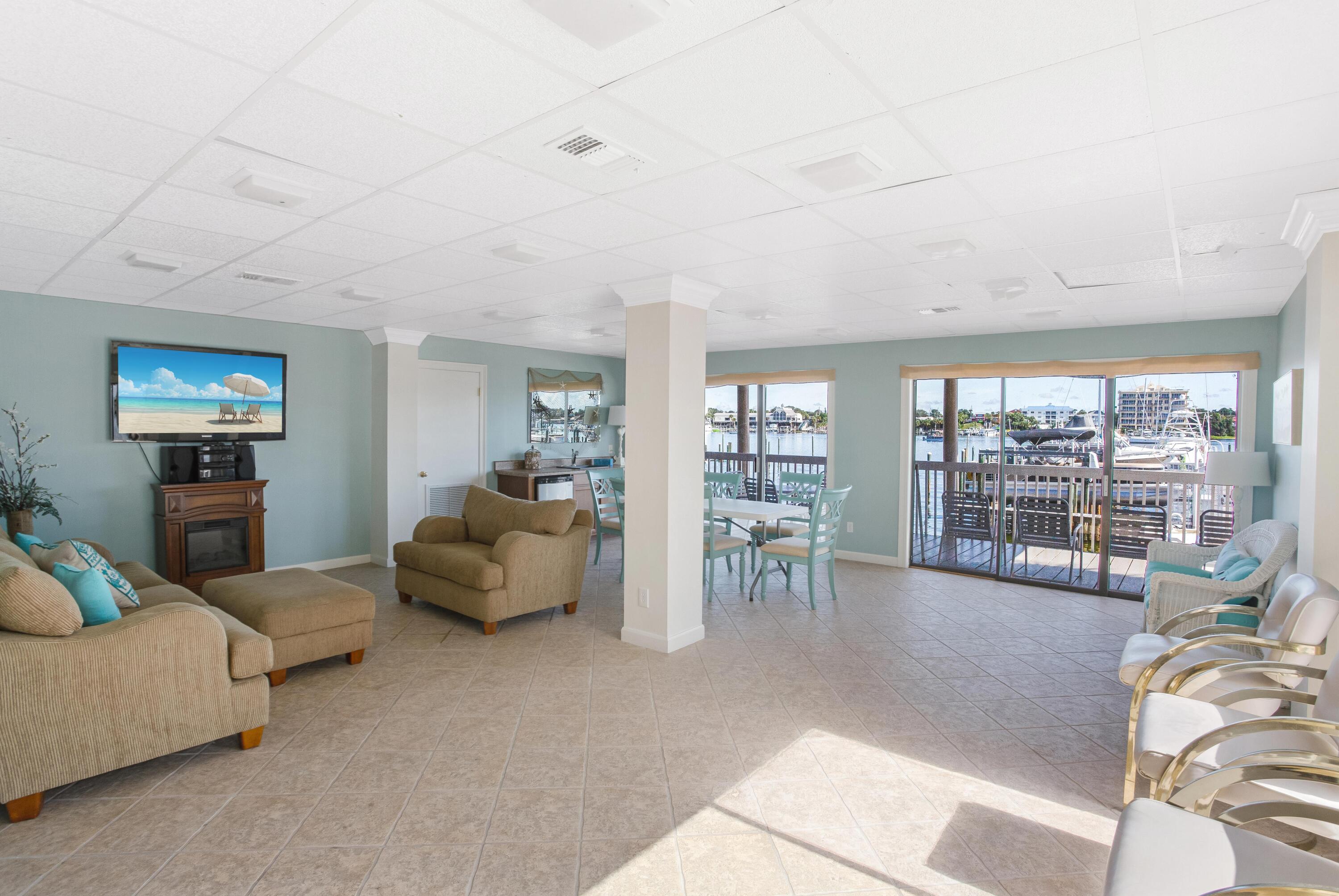 SUN KING TOWERS - Residential