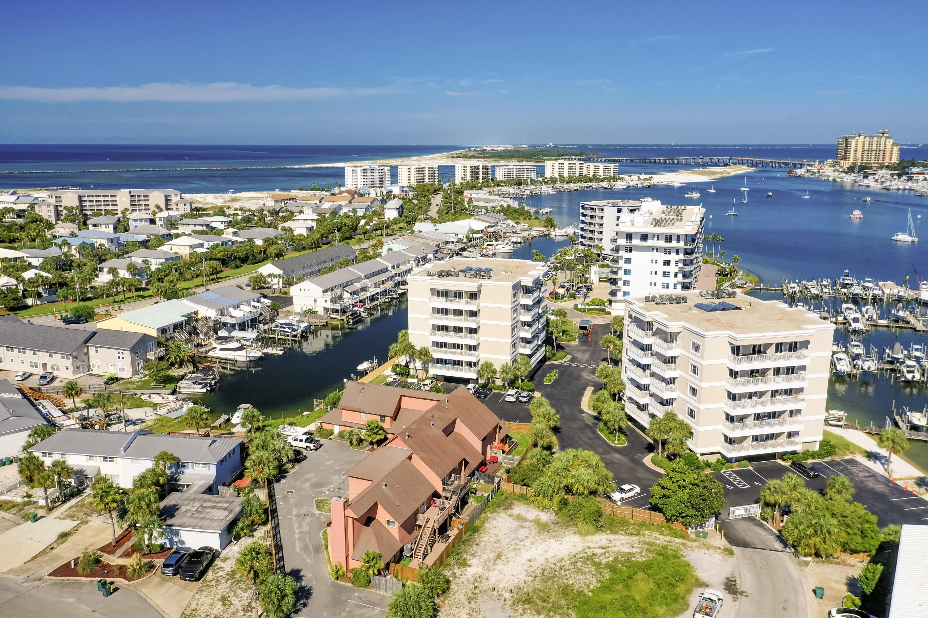 SUN KING TOWERS - Residential