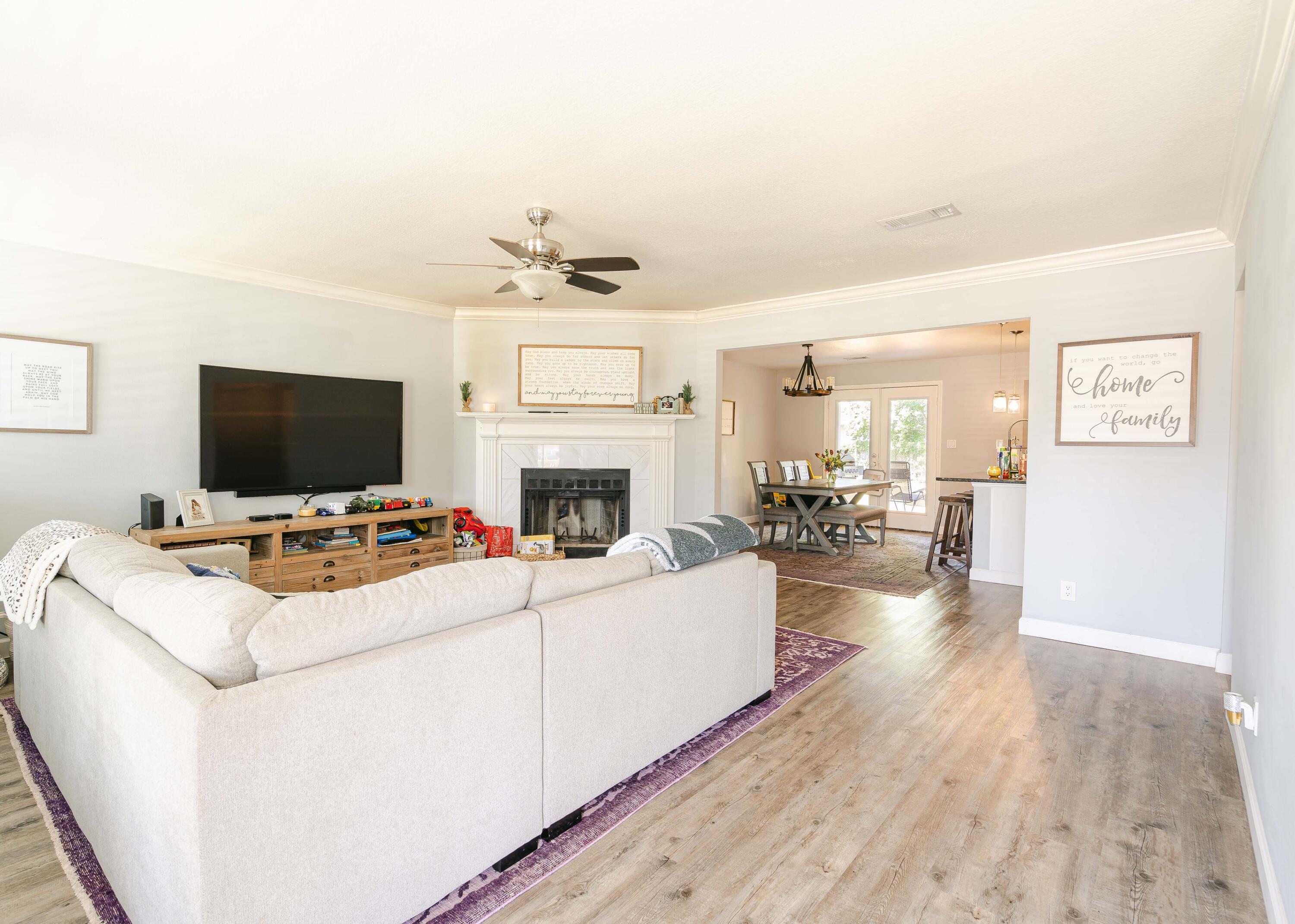 DOLPHIN ESTATES - Residential