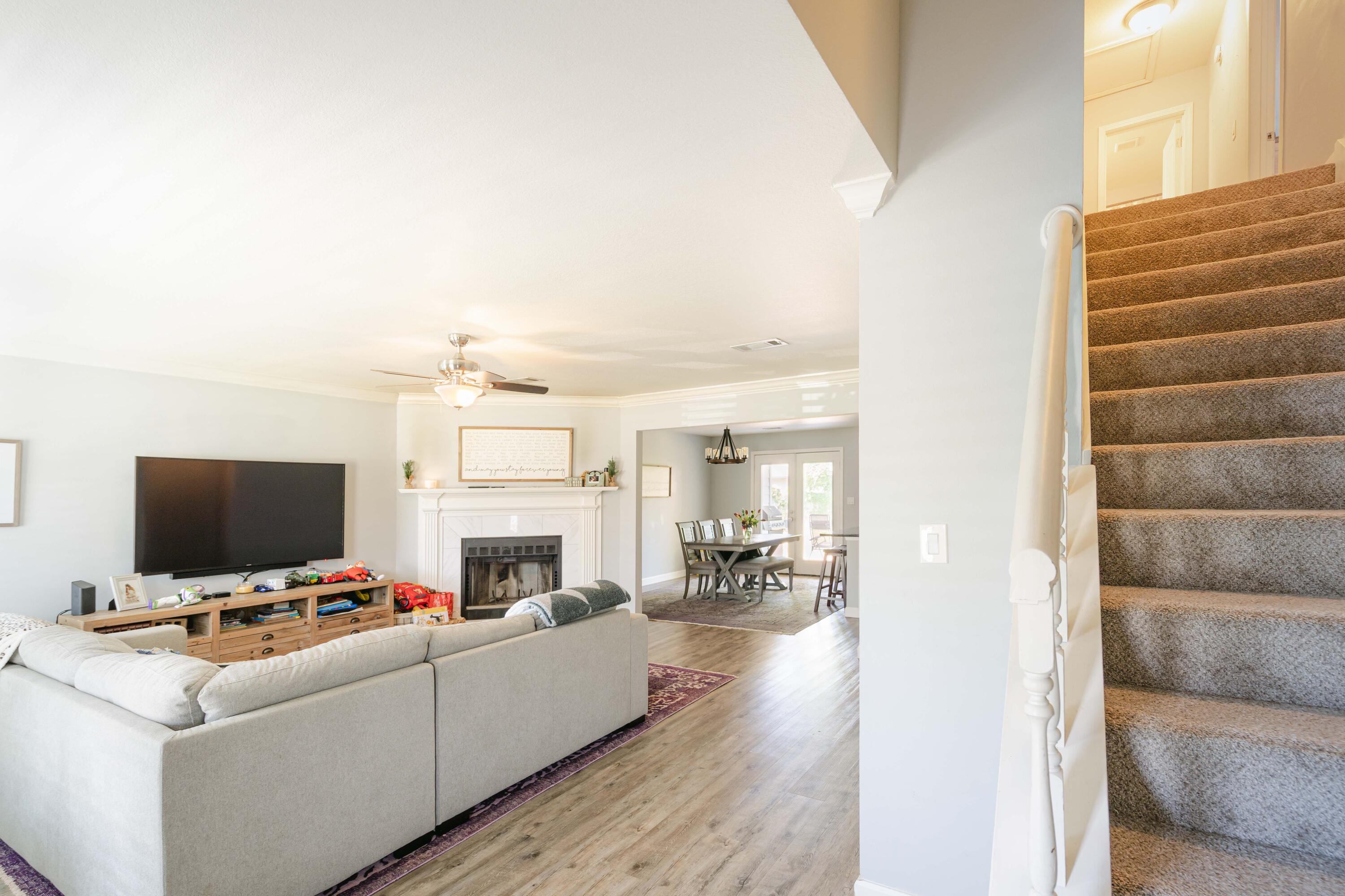 DOLPHIN ESTATES - Residential