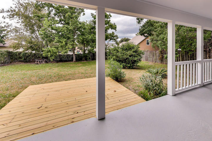 DOLPHIN ESTATES - Residential