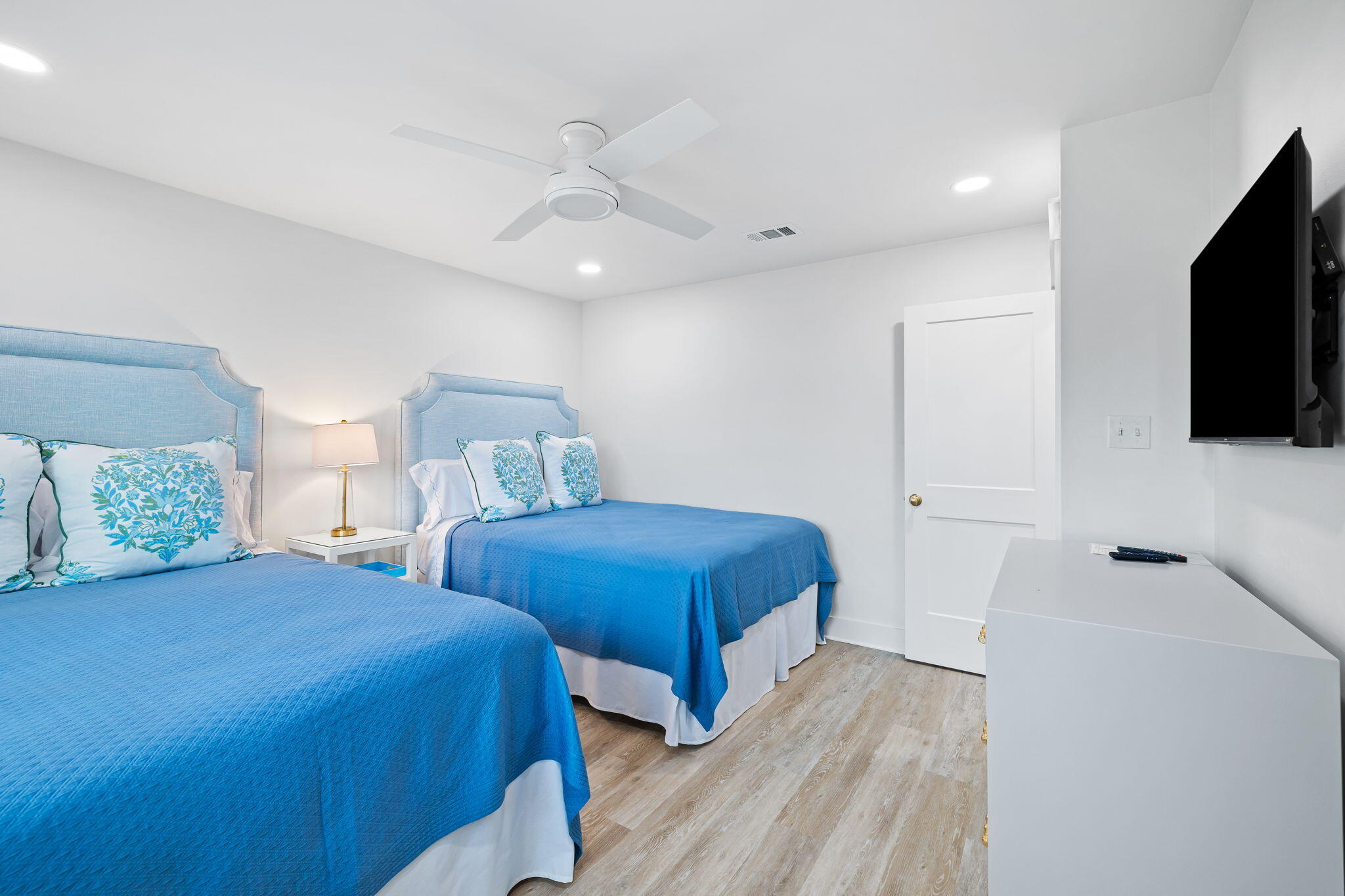 RAMSGATE HARBOUR PH 1 CONDO - Residential