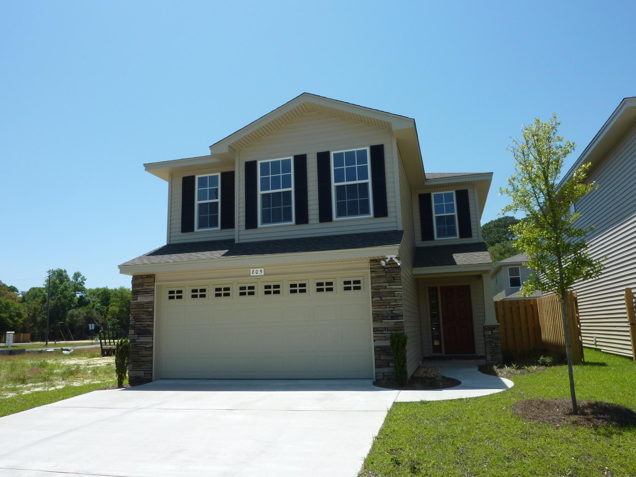 SUMMERWOOD - Residential