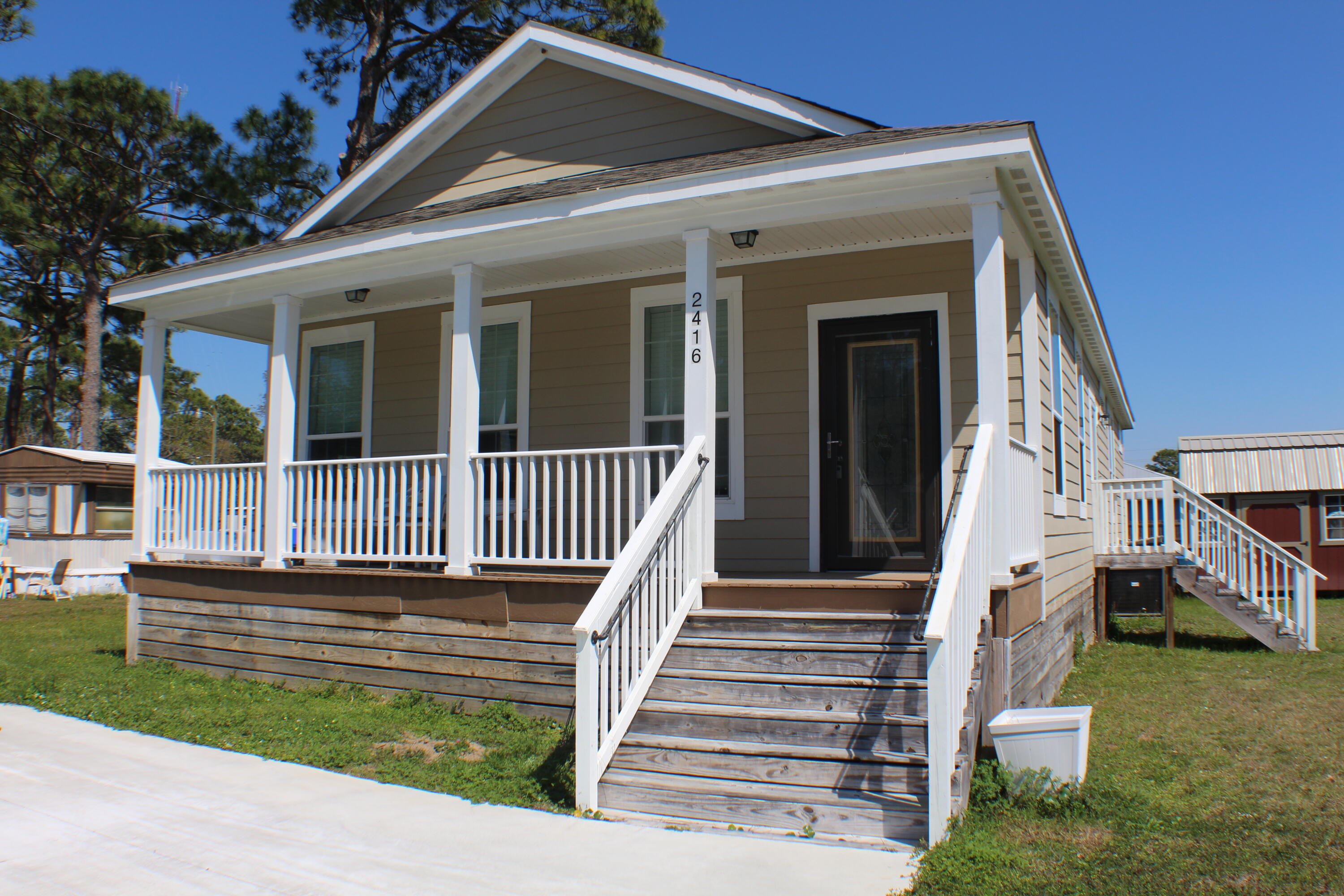 Upper Grand Lagoon - Residential