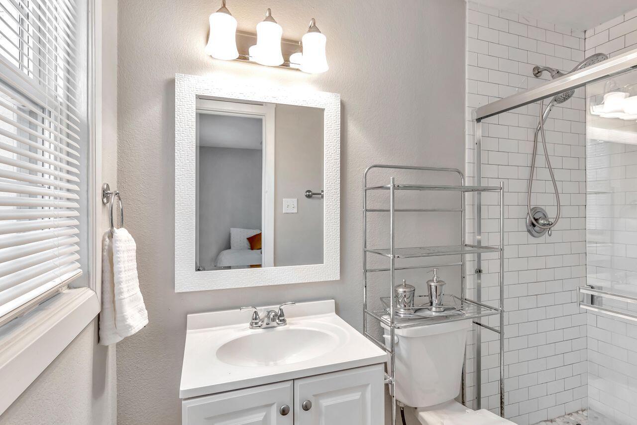 ROSEWOOD HOMES - Residential
