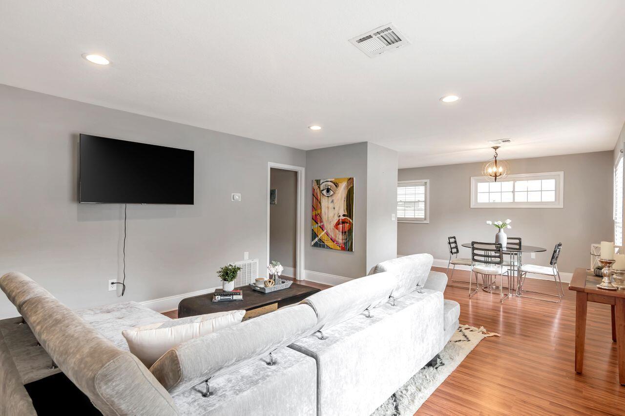 ROSEWOOD HOMES - Residential
