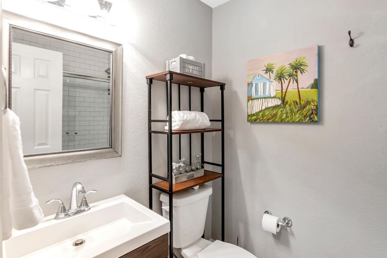 ROSEWOOD HOMES - Residential