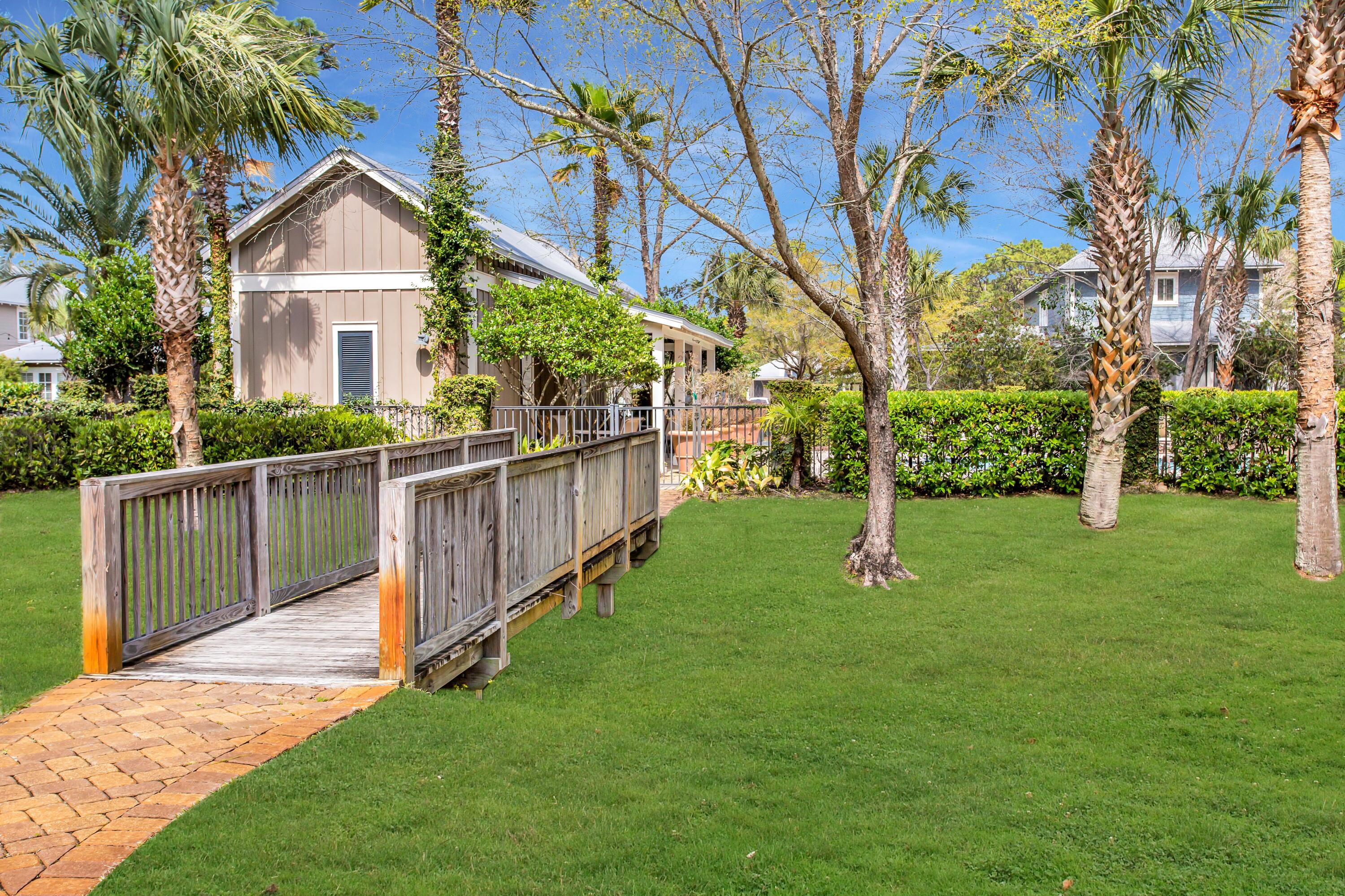 CARSON OAKS - Residential
