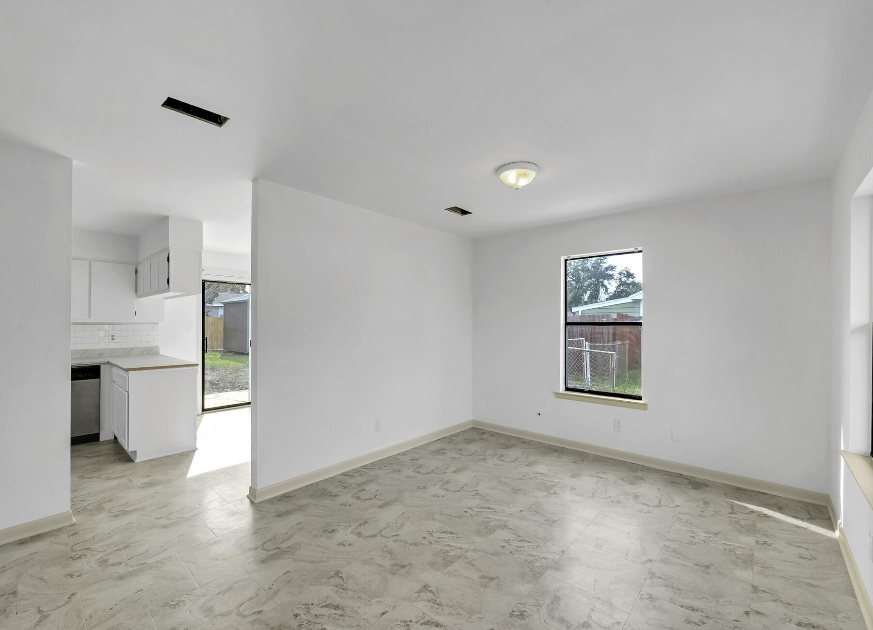 WYNNEHAVEN BEACH ESTATES - Residential Lease