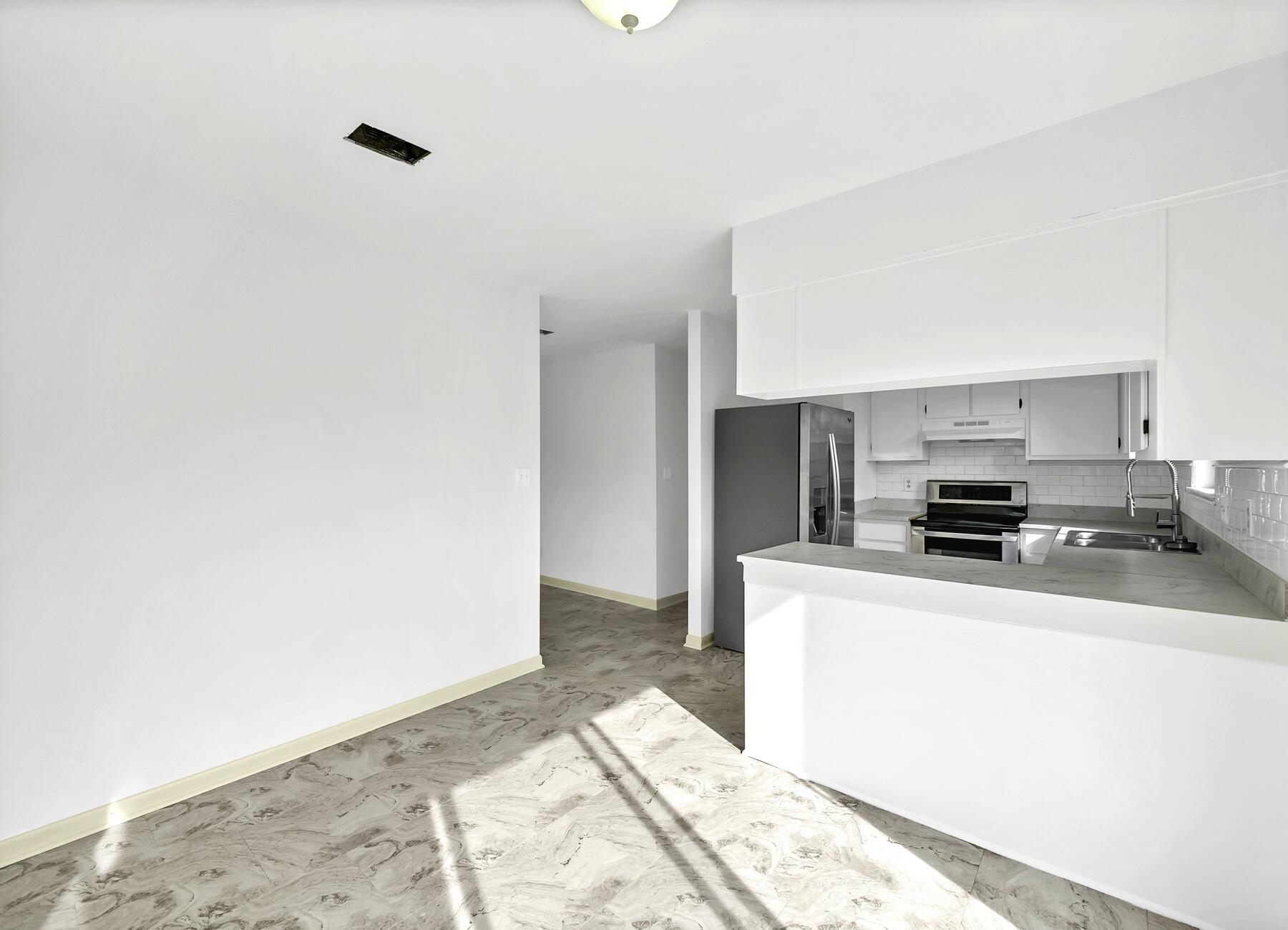 WYNNEHAVEN BEACH ESTATES - Residential Lease