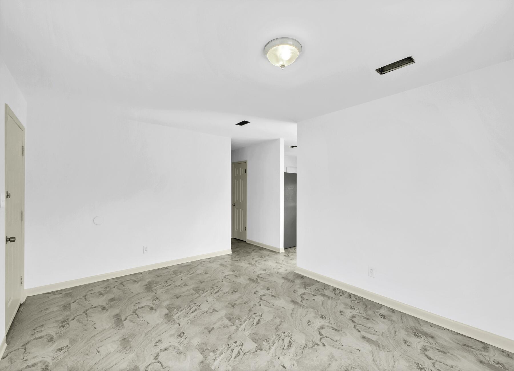 WYNNEHAVEN BEACH ESTATES - Residential Lease