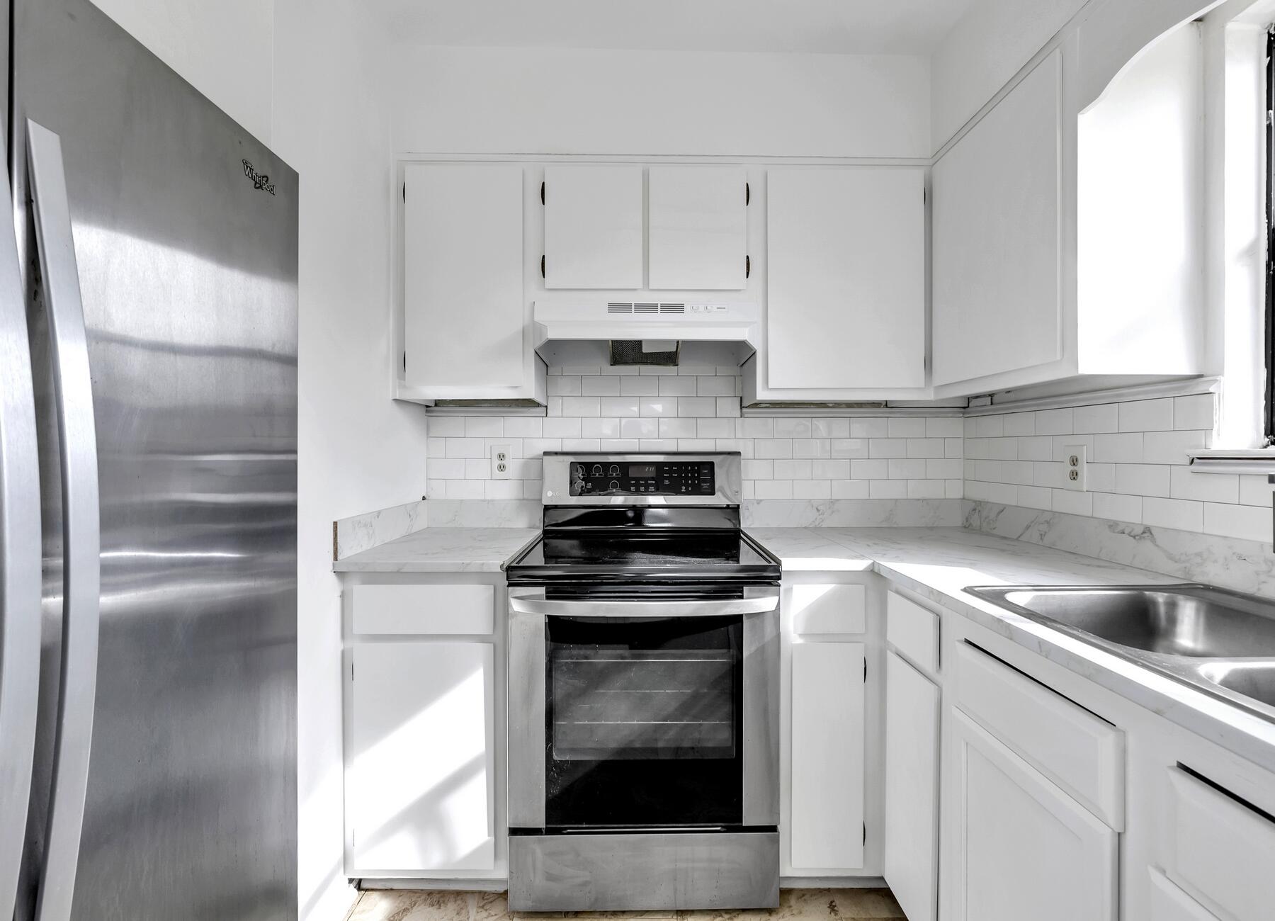 WYNNEHAVEN BEACH ESTATES - Residential Lease