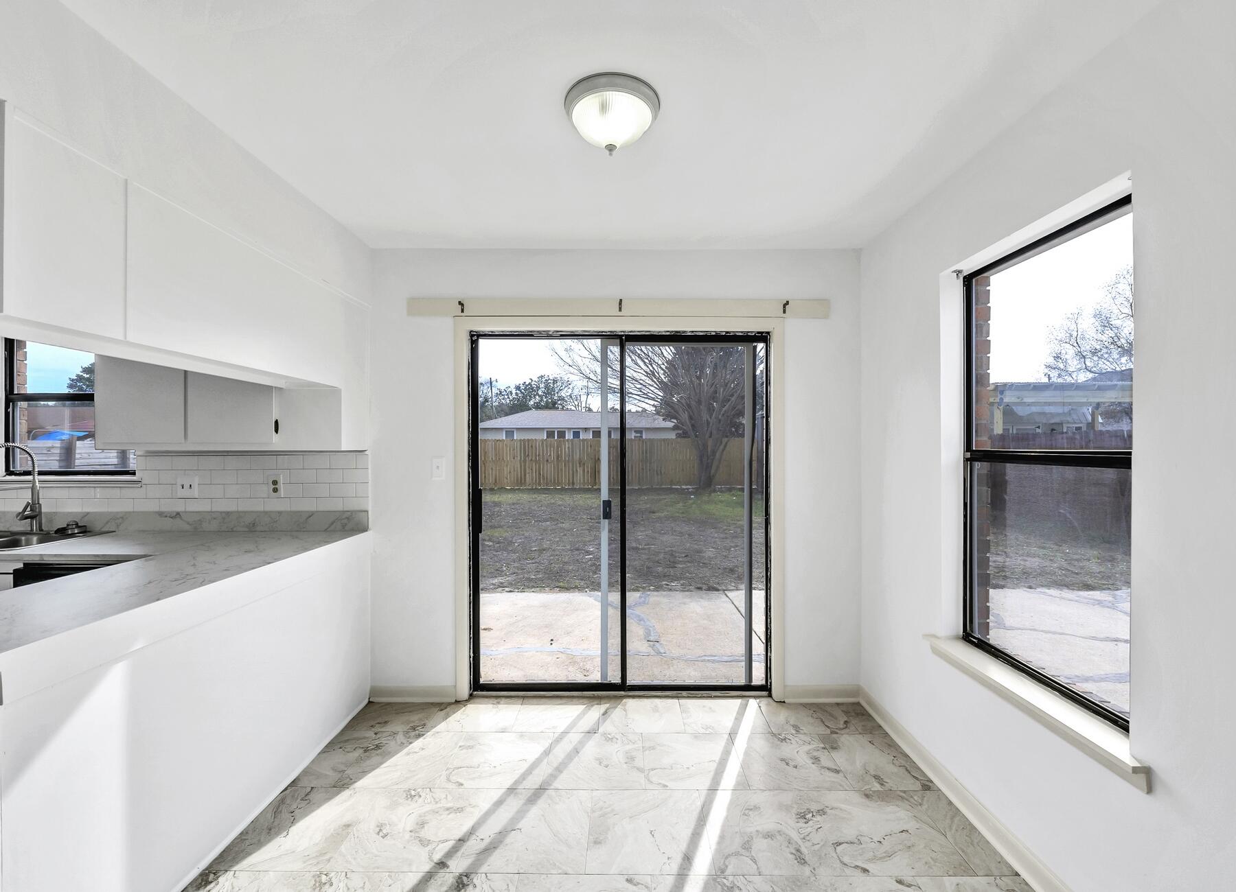 WYNNEHAVEN BEACH ESTATES - Residential Lease