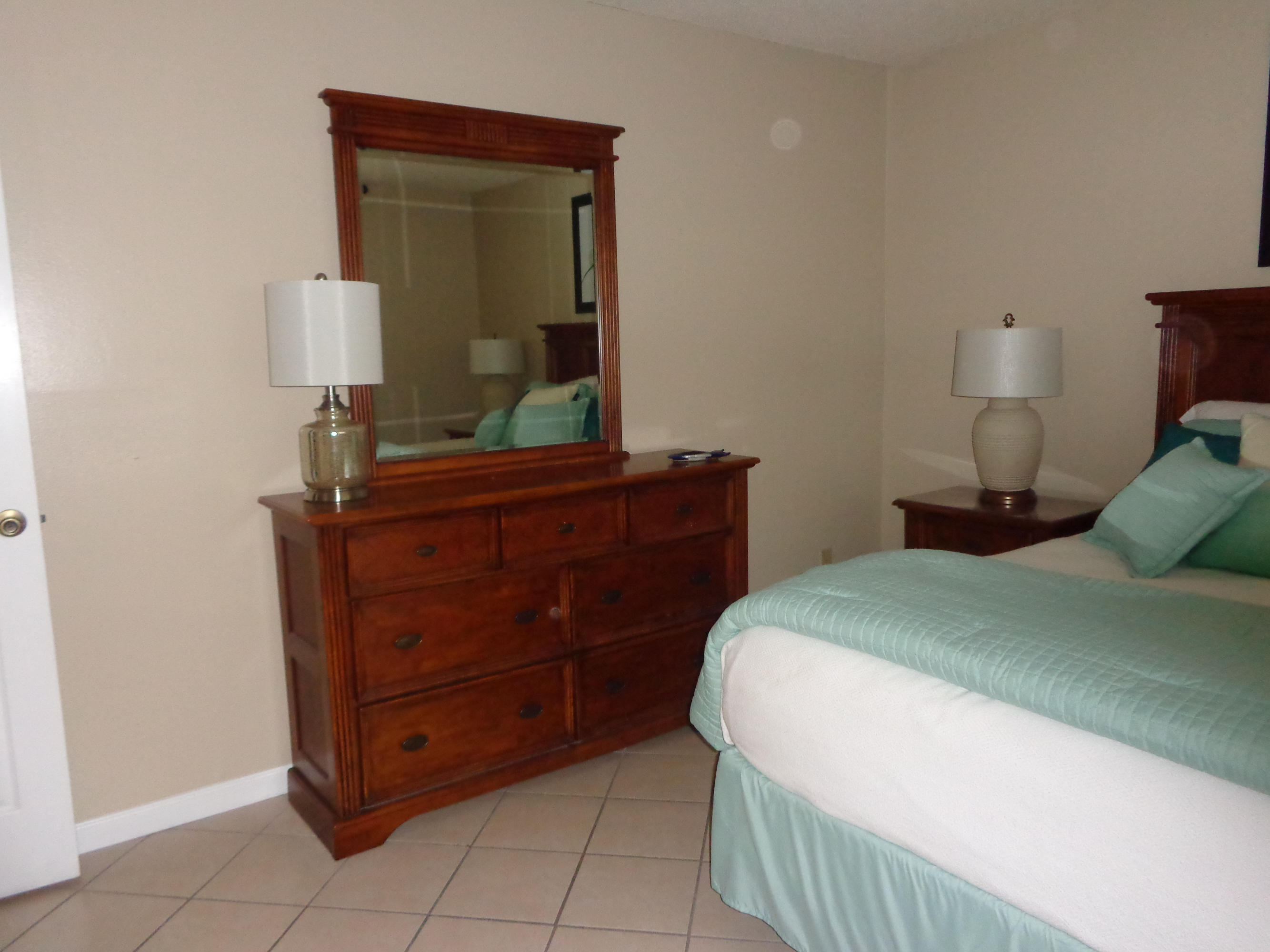 SEASCAPE CONDO GARDEN VILLA - Residential